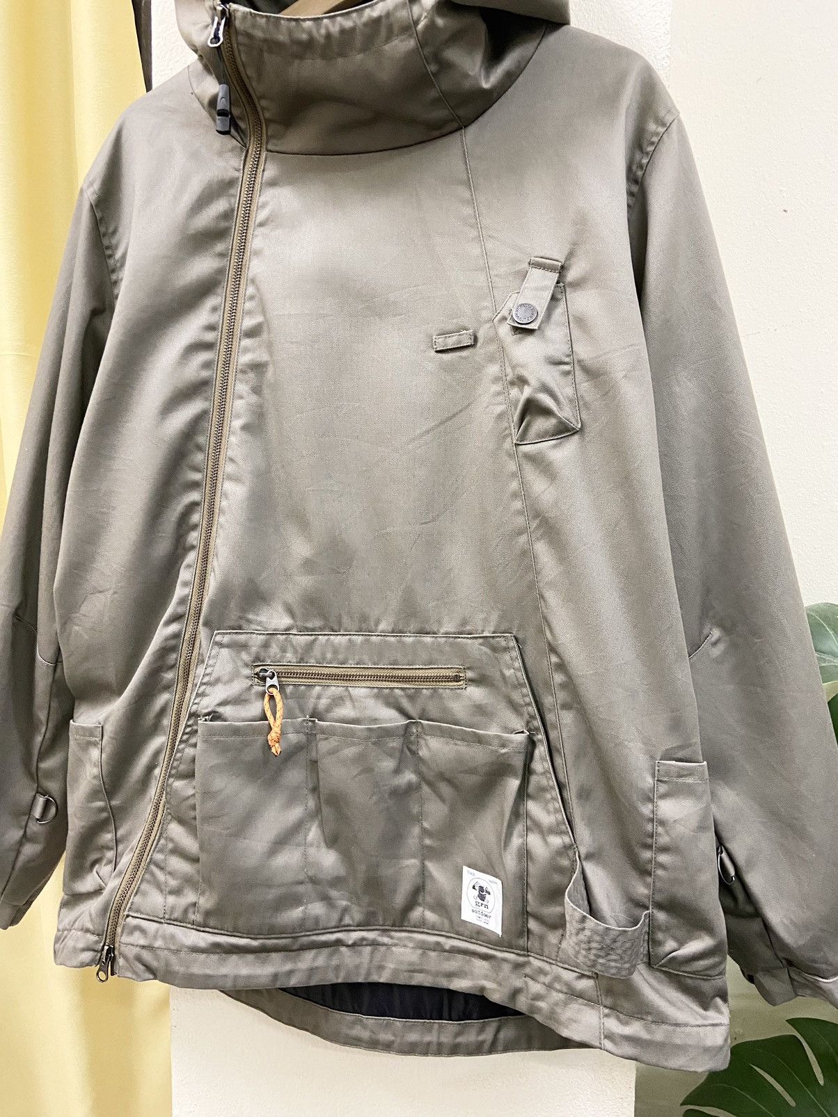 GRN Rare Grn Outdoor Tokyo Japan Hooded Jacket Size US XL / EU 56 / 4 - 9 Thumbnail