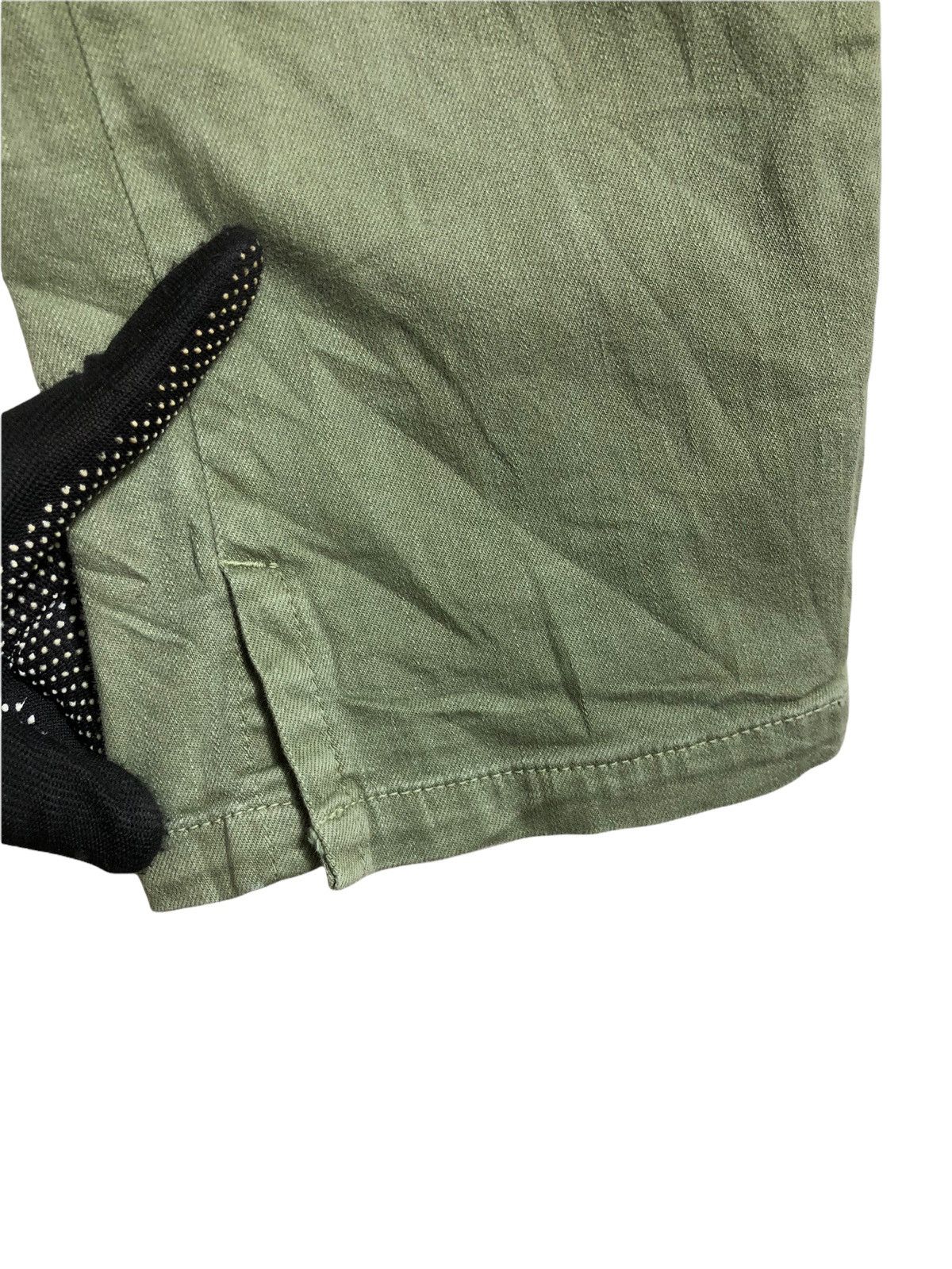 Issey Miyake × Japanese Brand 1 mile Plantation By issey Miyake cargo stretch pants Size US 32 / EU 48 - 4 Thumbnail