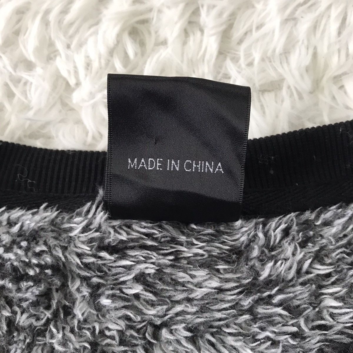 Japanese Brand 💥Steals💥Fleece Jumper/Sweatshirt With Patches Size US L / EU 52-54 / 3 - 14 Thumbnail