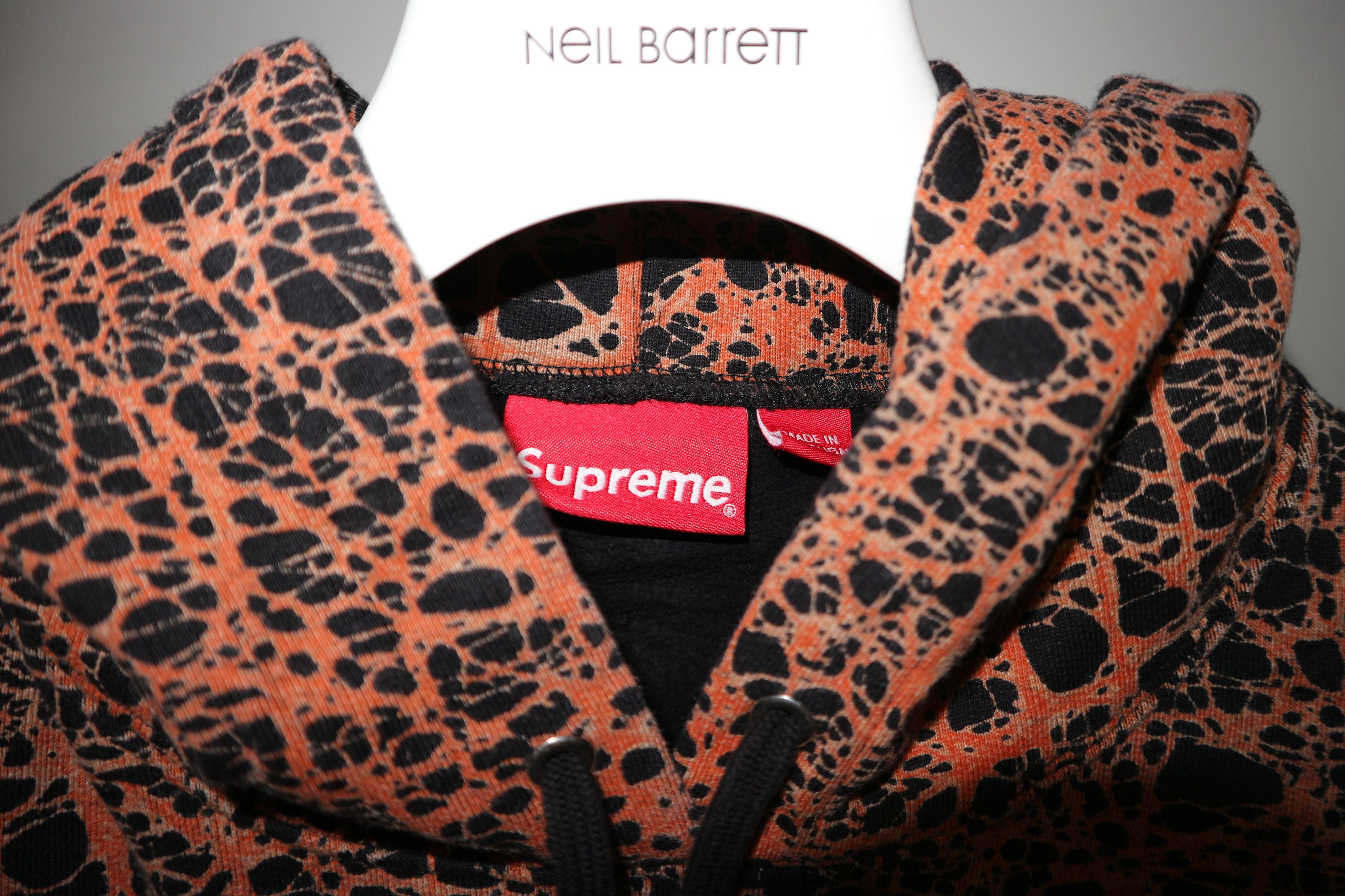 Supreme Marble print hoodie Size US L / EU 52-54 / 3 - 3 Thumbnail