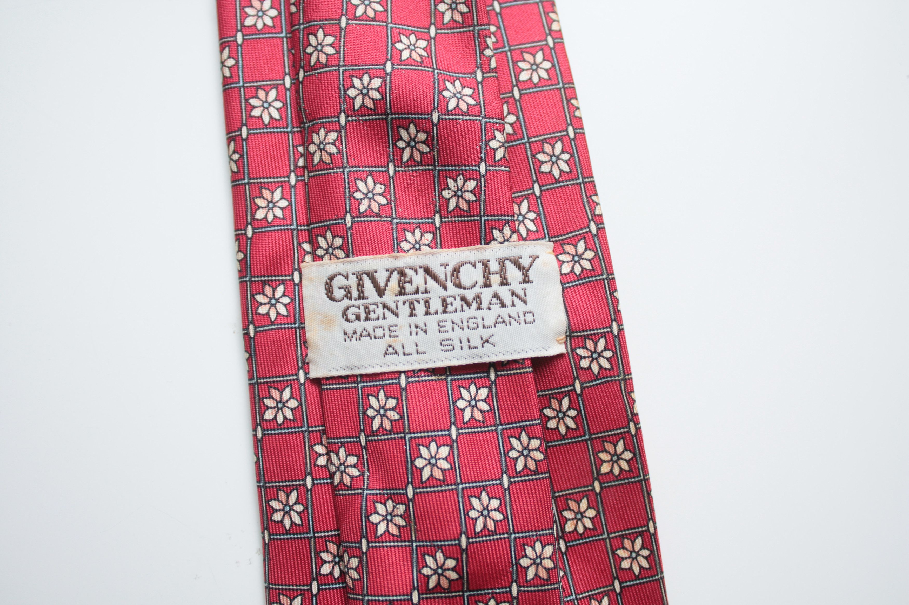 Givenchy Givenchy Red Floral Silk Tie Vintage Made In England Size ONE SIZE - 3 Thumbnail