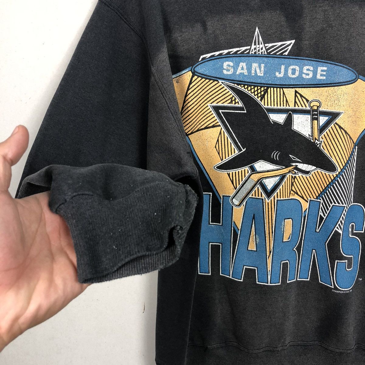 NFL Thrashed 90’s Sun Jose Sharks Faded Sweatshirt ERD GRUNGE Size US L / EU 52-54 / 3 - 7 Thumbnail