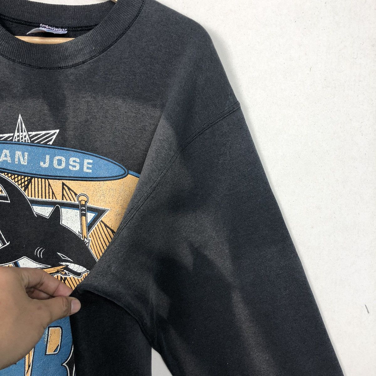 NFL Thrashed 90’s Sun Jose Sharks Faded Sweatshirt ERD GRUNGE Size US L / EU 52-54 / 3 - 5 Thumbnail