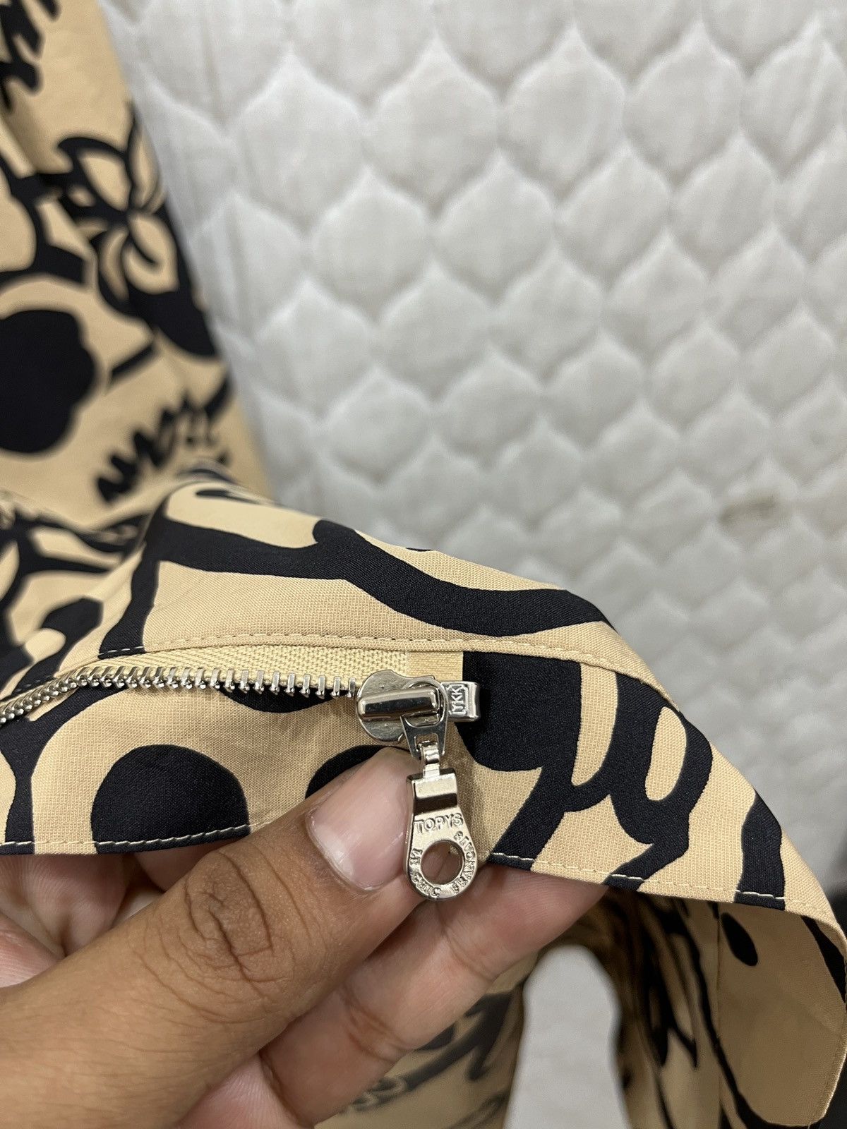 Art Comes First (Ggg). TOPYS BY NATALIE S HYPEBEAST LIGHT JACKET Size M / US 6-8 / IT 42-44 - 12 Thumbnail
