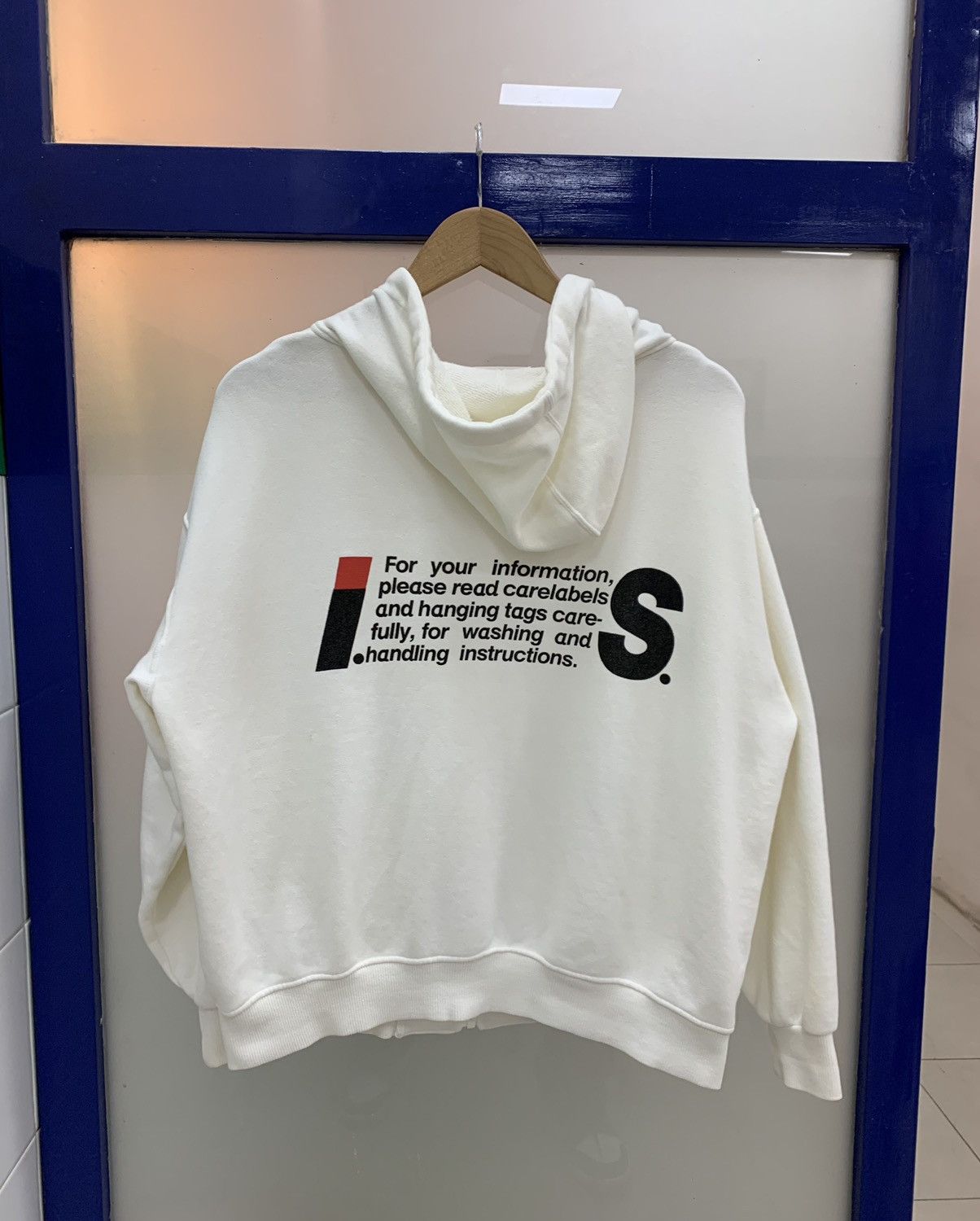 Issey Miyake Issey Miyake IS Care Label Logo Hoodie White Sz M Size US M / EU 48-50 / 2 - 1 Thumbnail