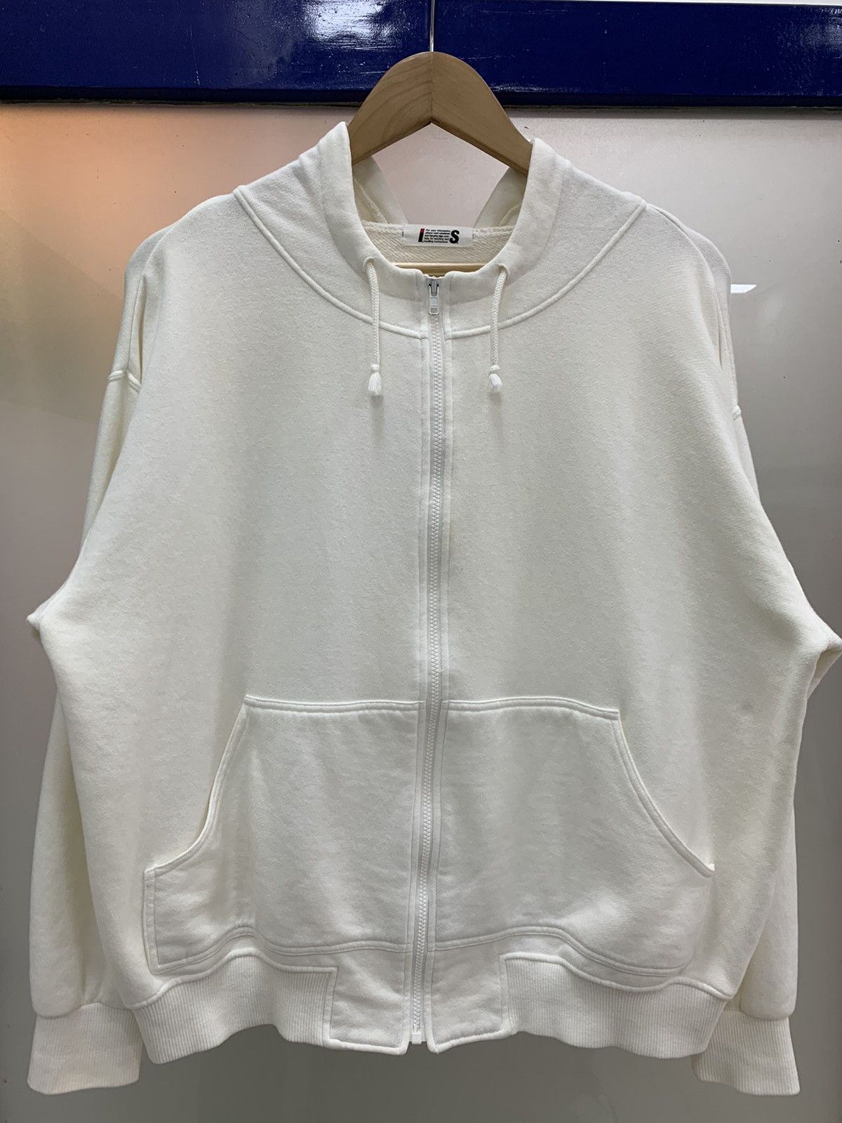 Issey Miyake Issey Miyake IS Care Label Logo Hoodie White Sz M Size US M / EU 48-50 / 2 - 5 Thumbnail