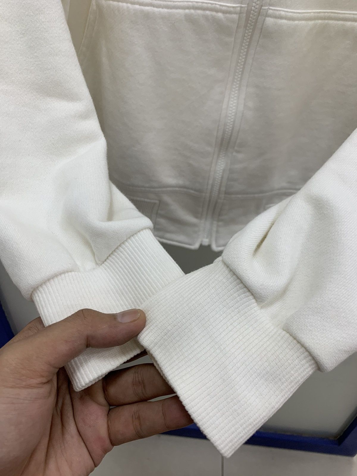 Issey Miyake Issey Miyake IS Care Label Logo Hoodie White Sz M Size US M / EU 48-50 / 2 - 10 Thumbnail
