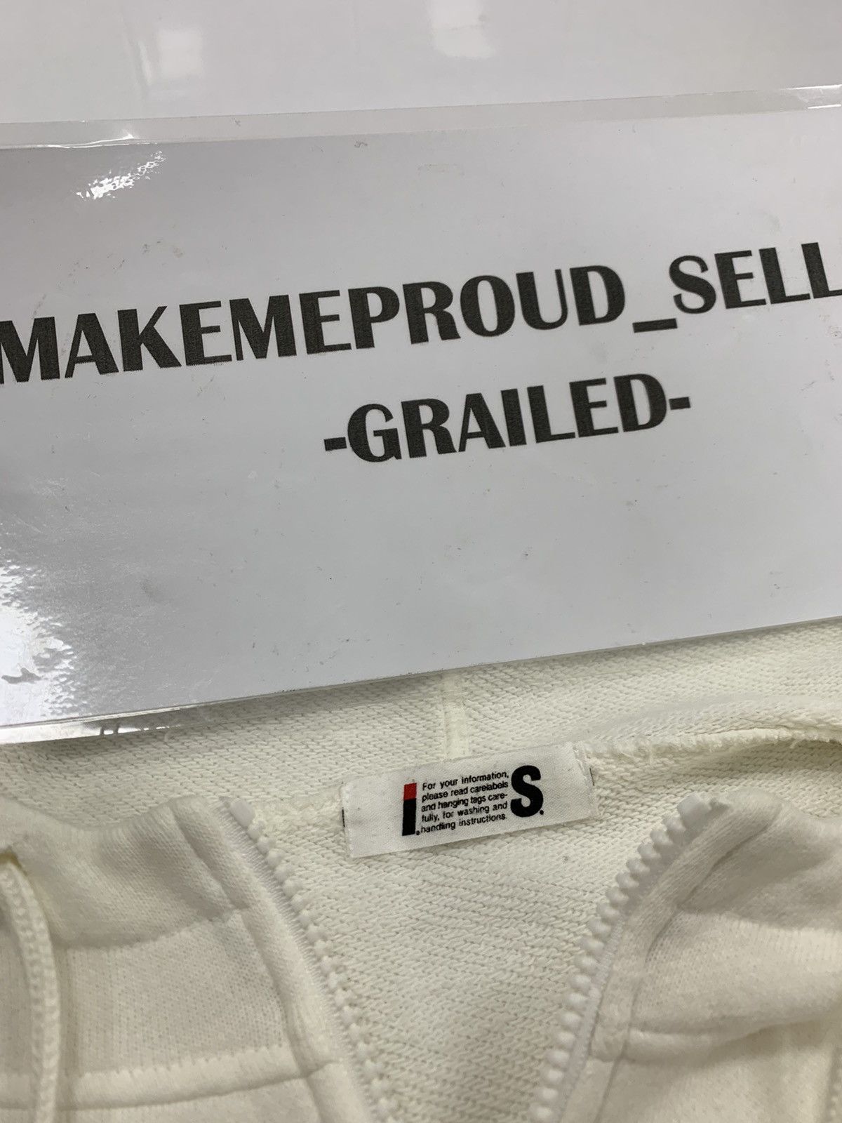 Issey Miyake Issey Miyake IS Care Label Logo Hoodie White Sz M Size US M / EU 48-50 / 2 - 9 Thumbnail