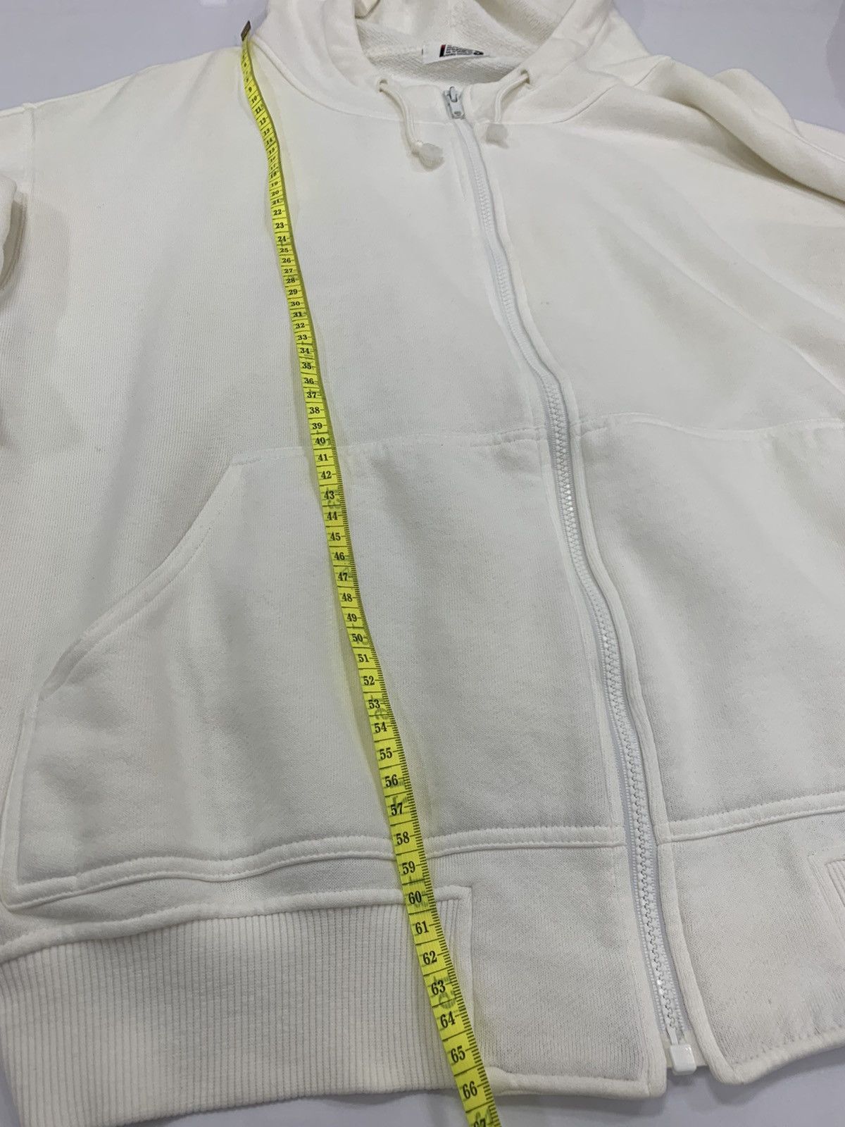 Issey Miyake Issey Miyake IS Care Label Logo Hoodie White Sz M Size US M / EU 48-50 / 2 - 16 Thumbnail
