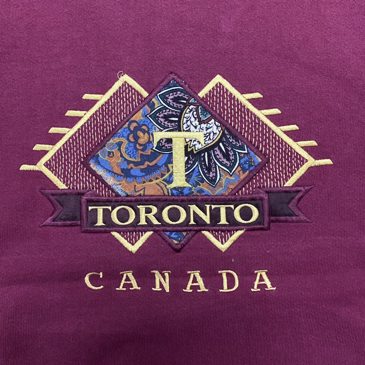 Fruit Of The Loom × Vintage Vintage Toronto Canada Embroidery Logo Sweatshirt Size US L / EU 52-54 / 3 - 5 Thumbnail