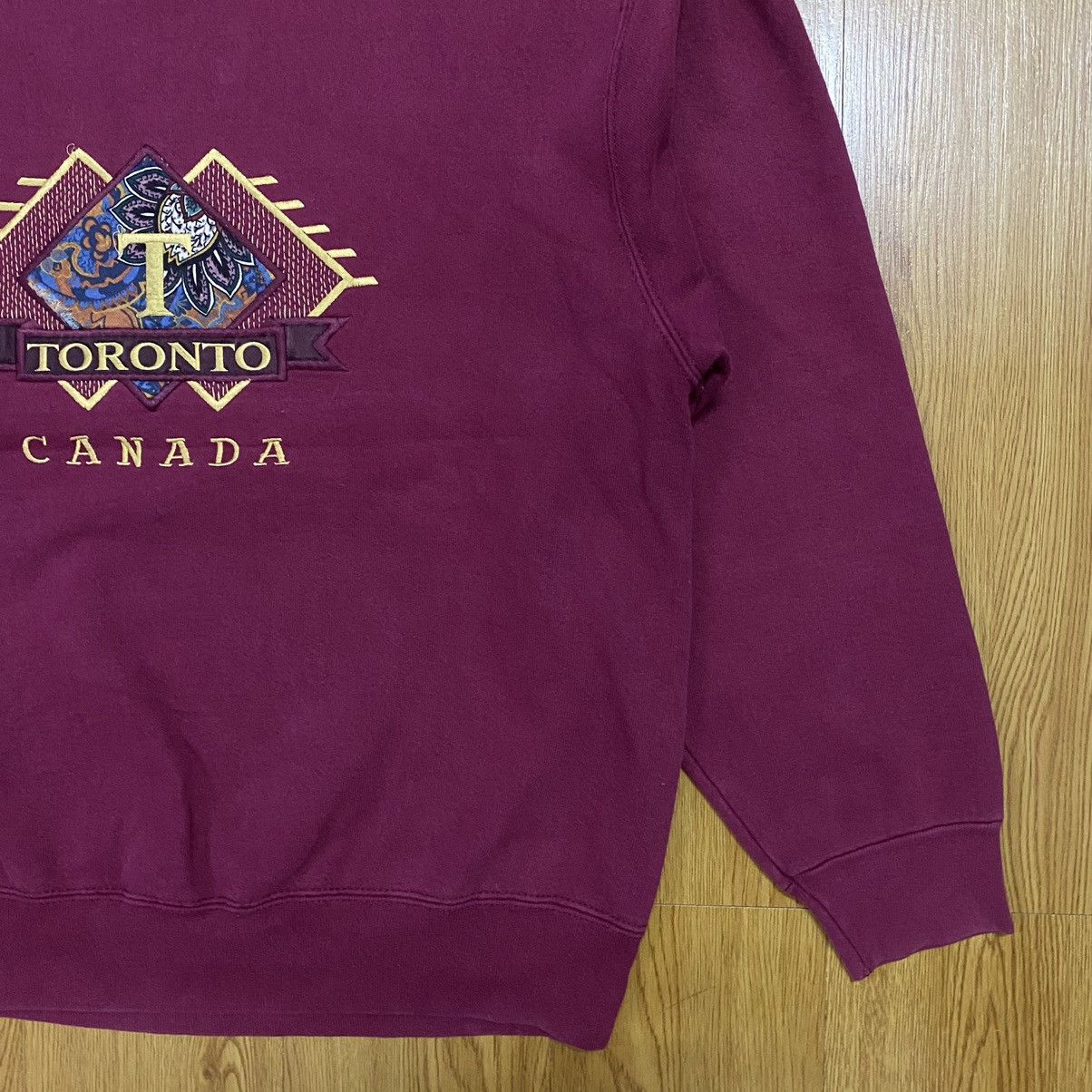 Fruit Of The Loom × Vintage Vintage Toronto Canada Embroidery Logo Sweatshirt Size US L / EU 52-54 / 3 - 2 Thumbnail