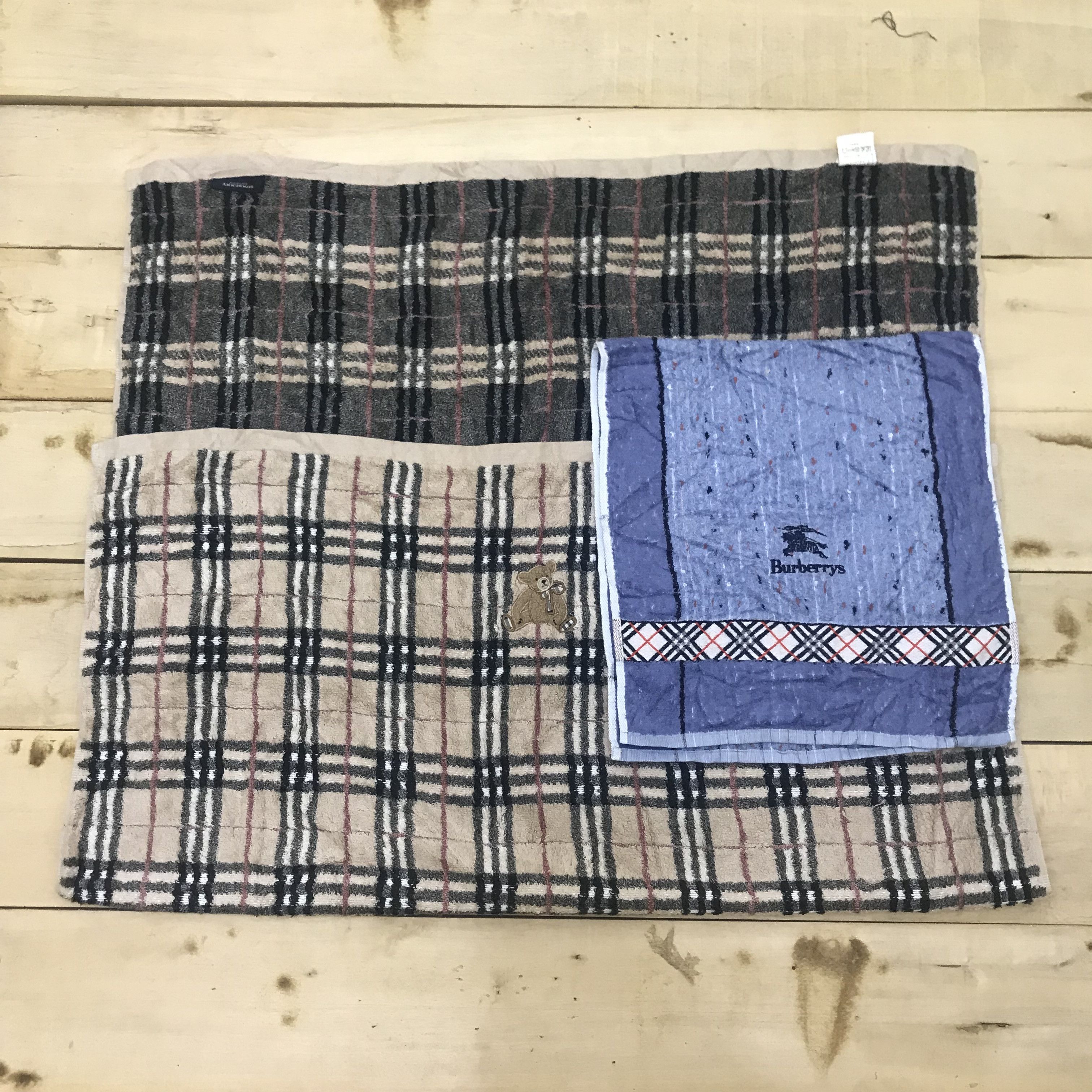 Burberry W33 LOT3 BURBERRY BEAR BATH AND HAND TOWEL NOVA CHECK Size ONE SIZE - 2 Thumbnail
