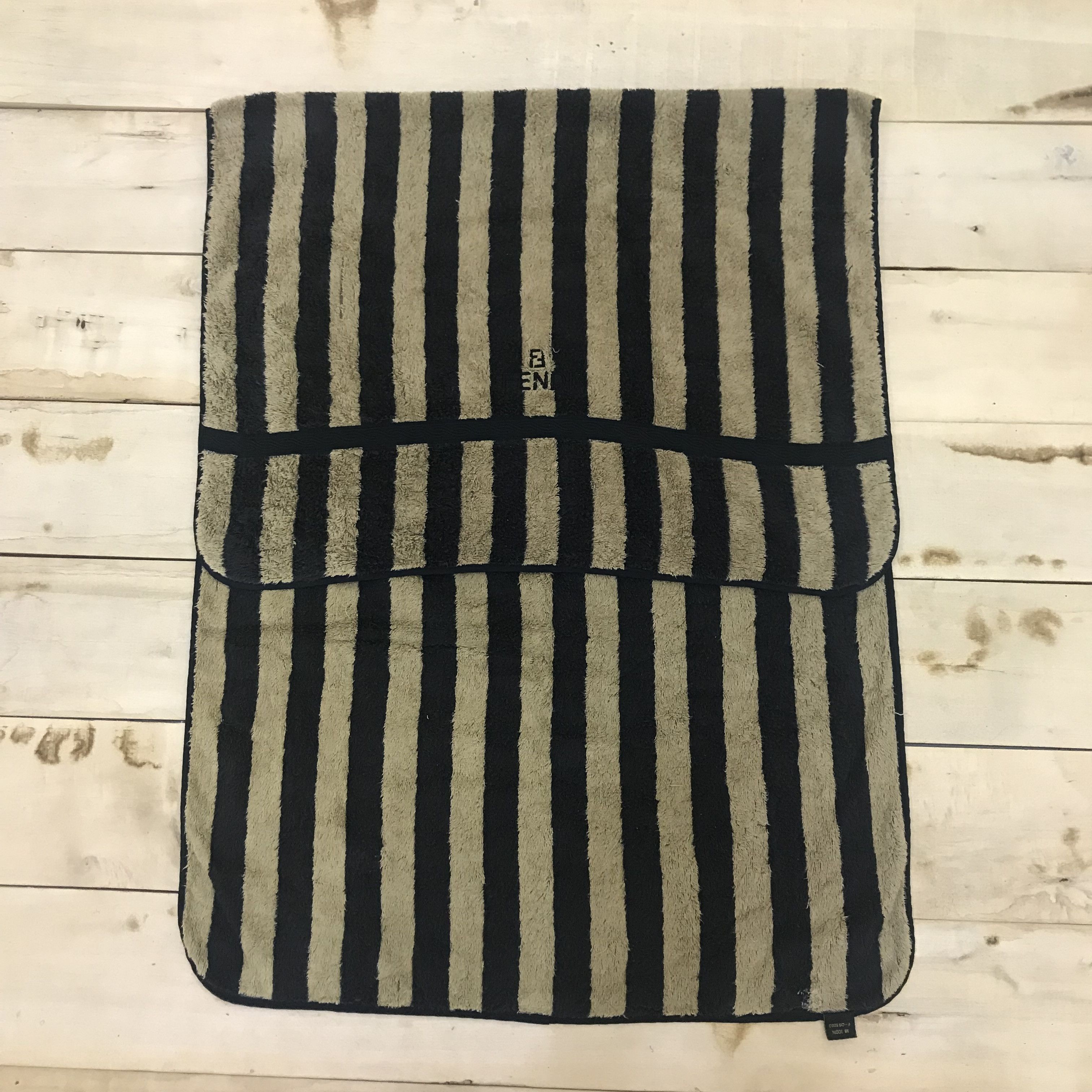 Fendi W35 FENDI TELERIA STRIPED BATH TOWEL Size ONE SIZE - 1 Thumbnail