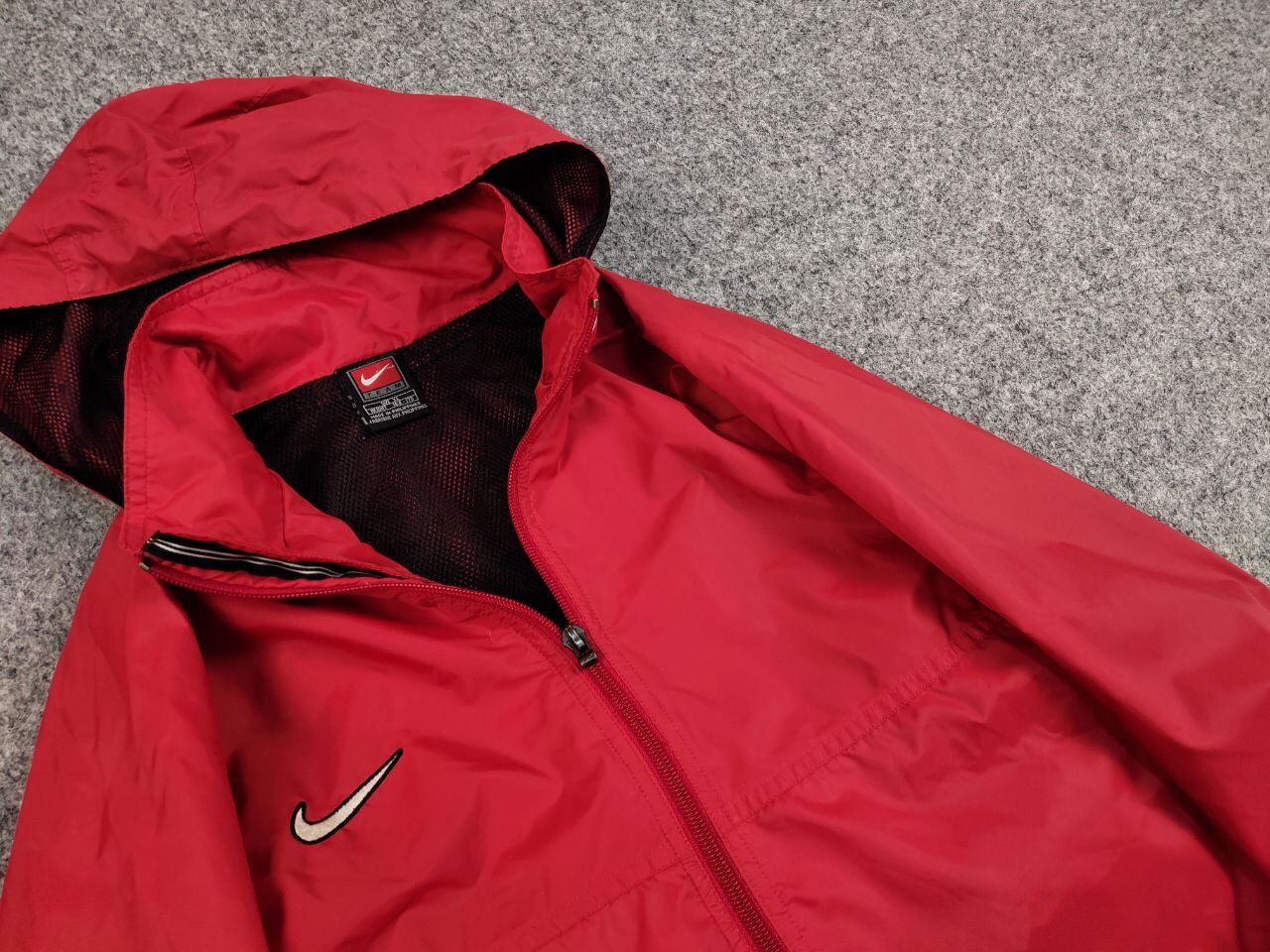 Nike Vintage Y2K Nike Team Drill Light Zip Red Windbreaker Jacket Size US S / EU 44-46 / 1 - 12 Thumbnail