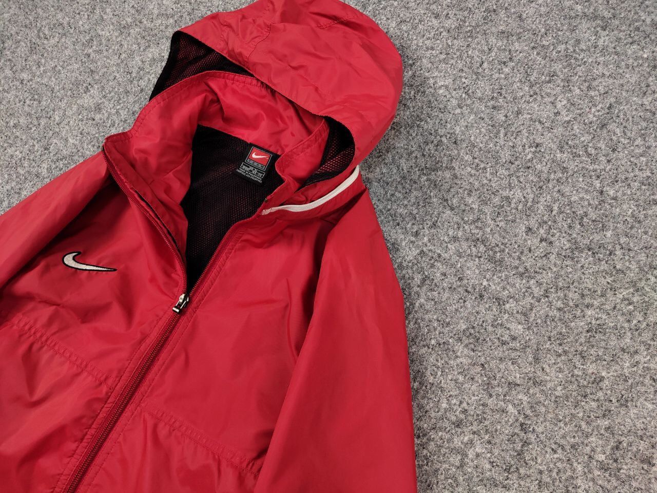 Nike Vintage Y2K Nike Team Drill Light Zip Red Windbreaker Jacket Size US S / EU 44-46 / 1 - 4 Thumbnail