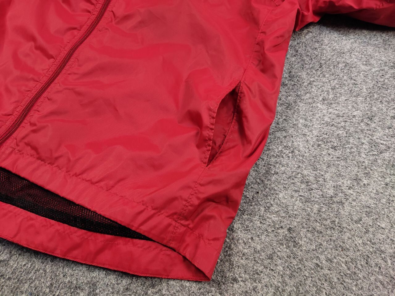 Nike Vintage Y2K Nike Team Drill Light Zip Red Windbreaker Jacket Size US S / EU 44-46 / 1 - 15 Thumbnail