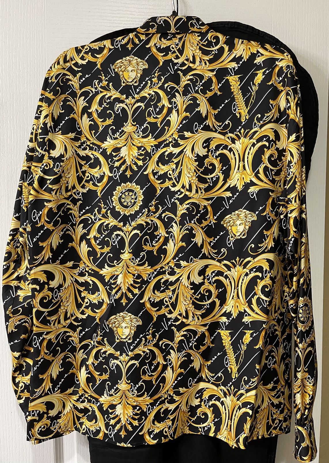 Versace Versace Silk Baroque Medusa Shirt BRAND NEW UNDER RETAIL Size US L / EU 52-54 / 3 - 2 Thumbnail