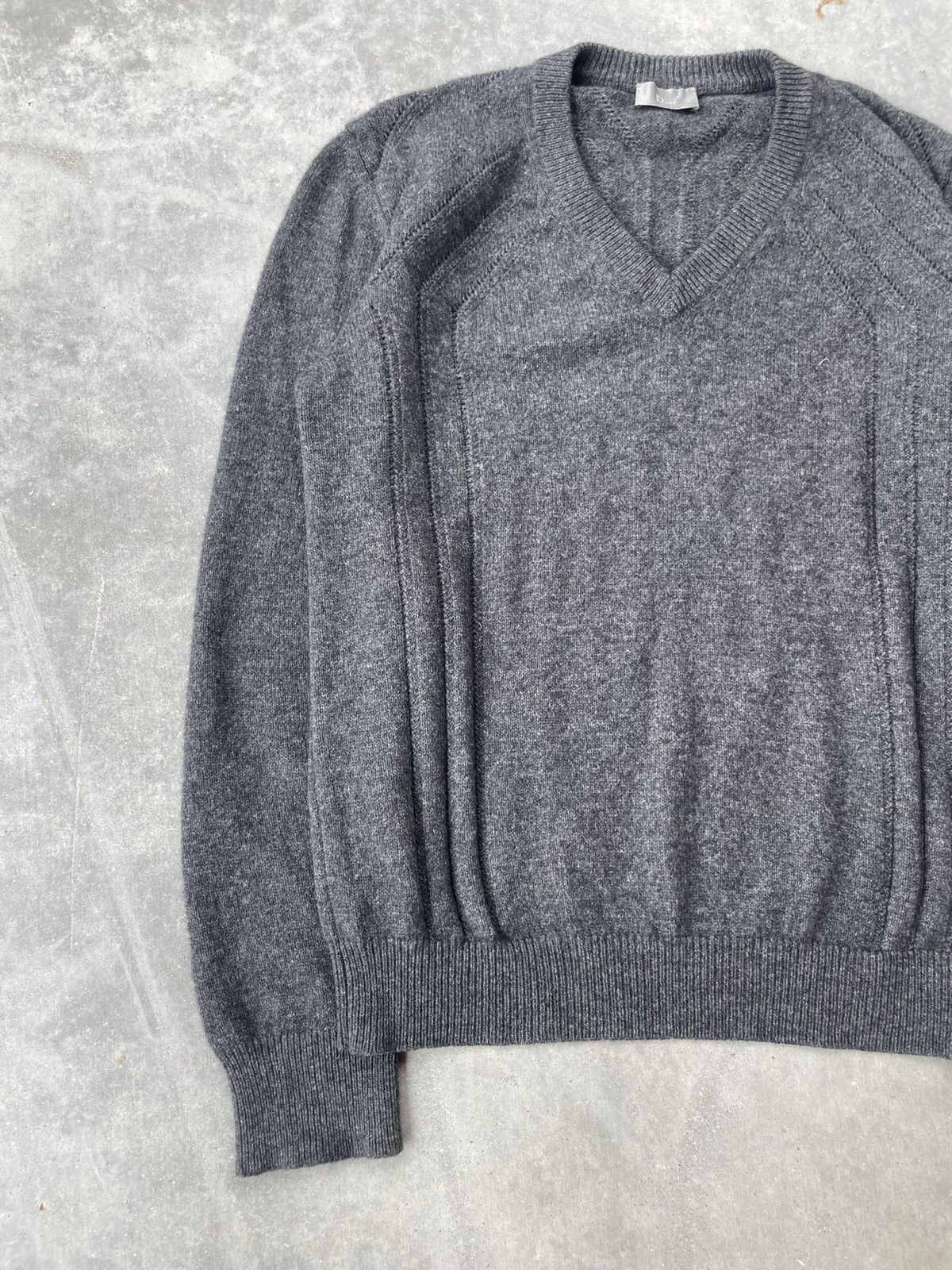 Dior Dior Homme Camelhair Wool V-neck Sweater Size US M / EU 48-50 / 2 - 2 Thumbnail
