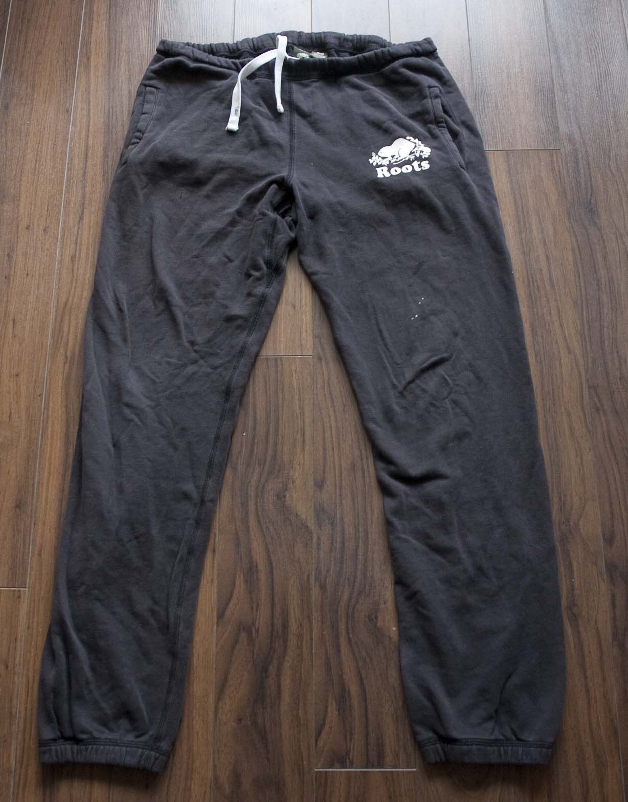 Roots Roots Canada Sweatpants Jogger Pants Logo Size S / 33x29.5 Size US 33 - 1 Thumbnail