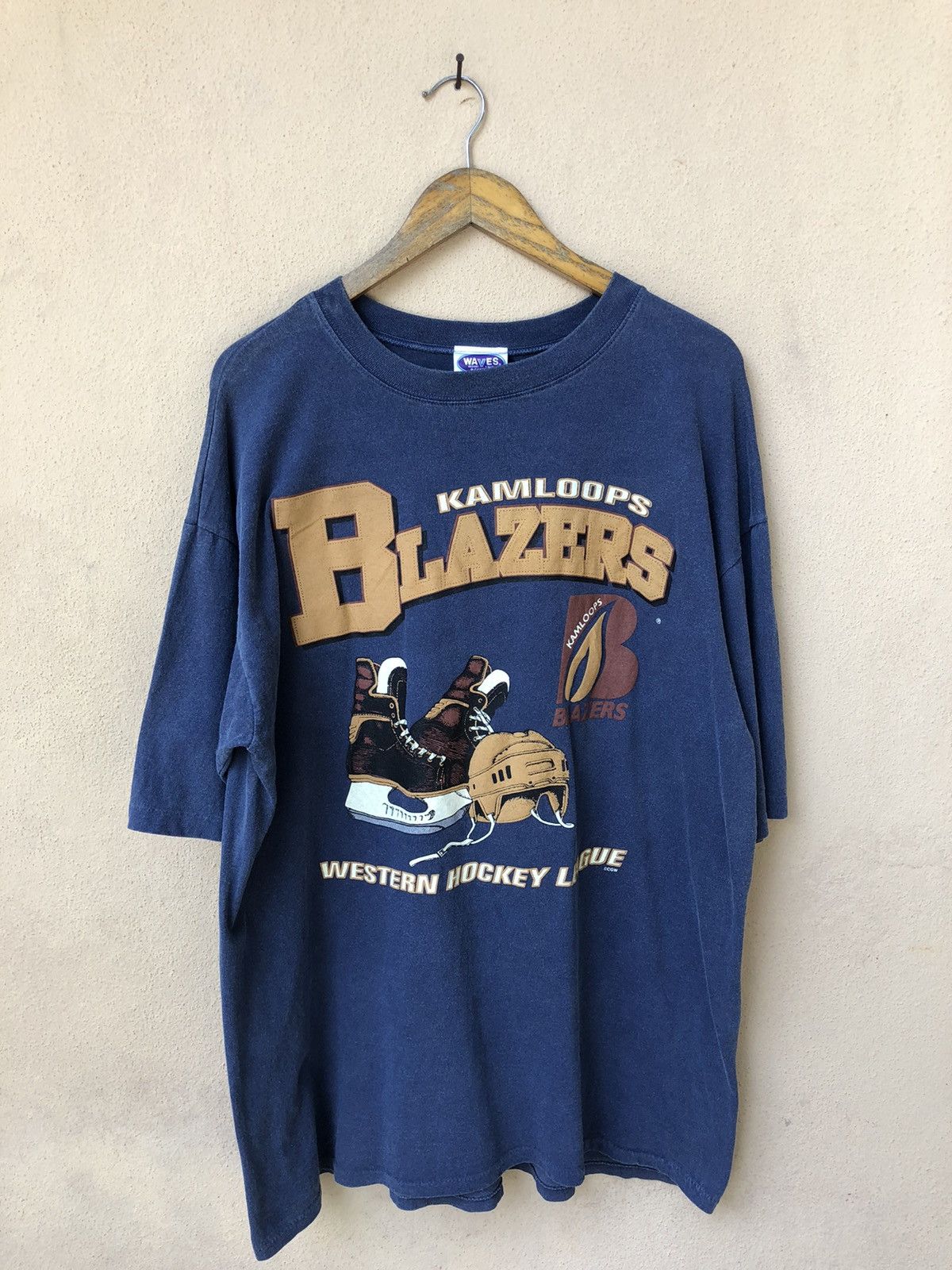 NHL × Vintage Vintage Kamloops Blazers Western Hockey League TShirt Size US XL / EU 56 / 4 - 1 Thumbnail