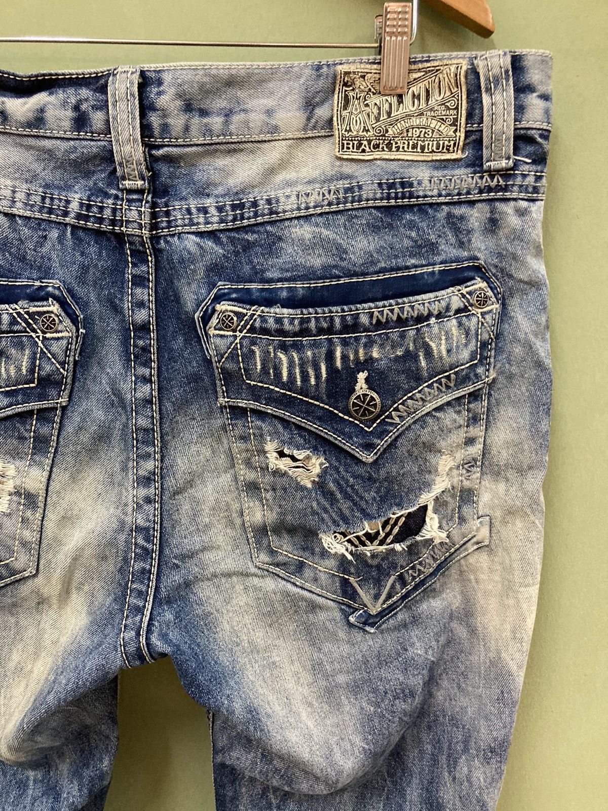 Affliction AFFLICTION - REGULAR FIT DISTRESSED ACID WASH BLAKE DENIM Size US 38 / EU 54 - 4 Thumbnail