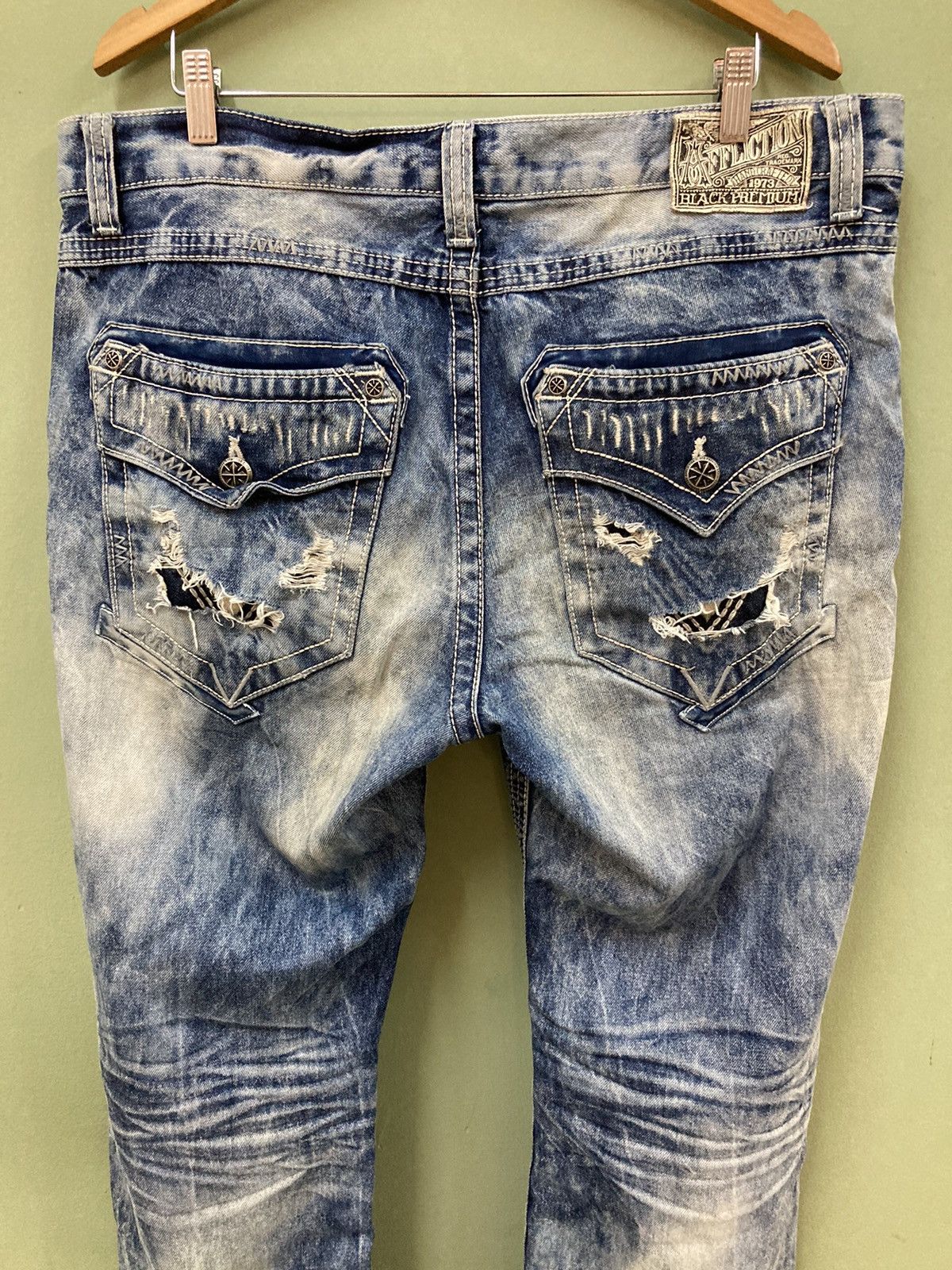 Affliction AFFLICTION - REGULAR FIT DISTRESSED ACID WASH BLAKE DENIM Size US 38 / EU 54 - 2 Thumbnail
