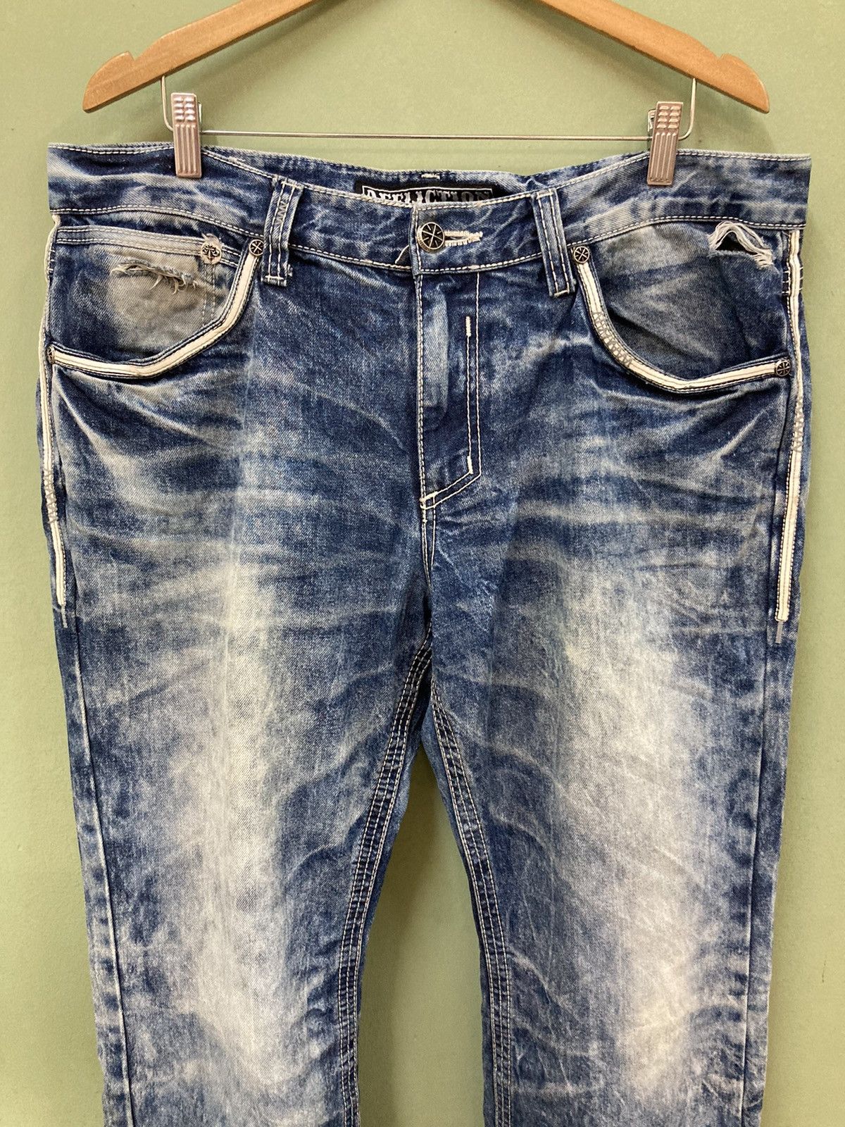 Affliction AFFLICTION - REGULAR FIT DISTRESSED ACID WASH BLAKE DENIM Size US 38 / EU 54 - 7 Thumbnail