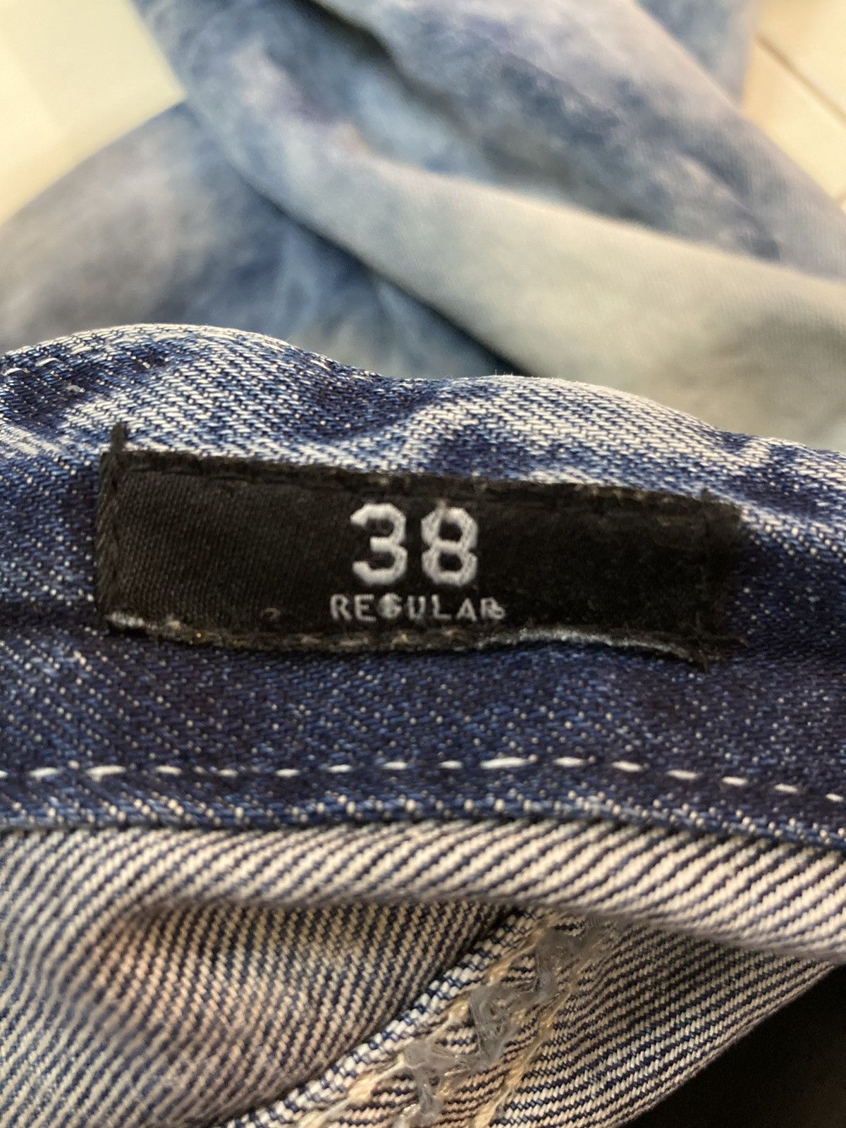 Affliction AFFLICTION - REGULAR FIT DISTRESSED ACID WASH BLAKE DENIM Size US 38 / EU 54 - 12 Thumbnail