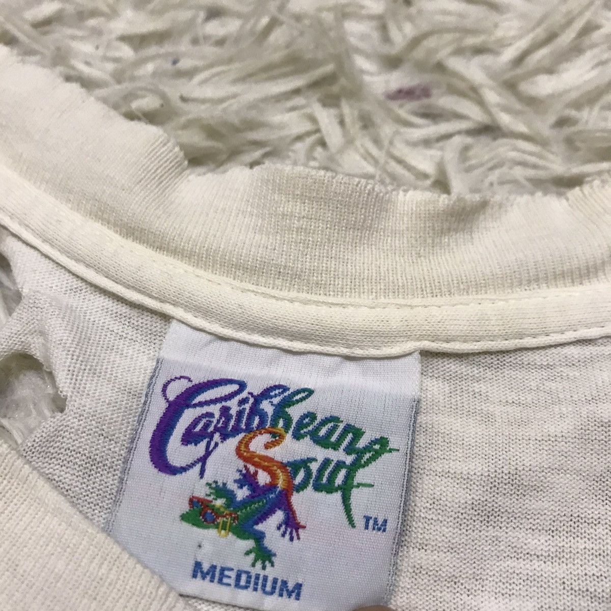 Caribbean VERY RARE🔥VINTAGE 90s CARIBBEANSOUL DISTRESSED SHIRT Size US M / EU 48-50 / 2 - 10 Thumbnail