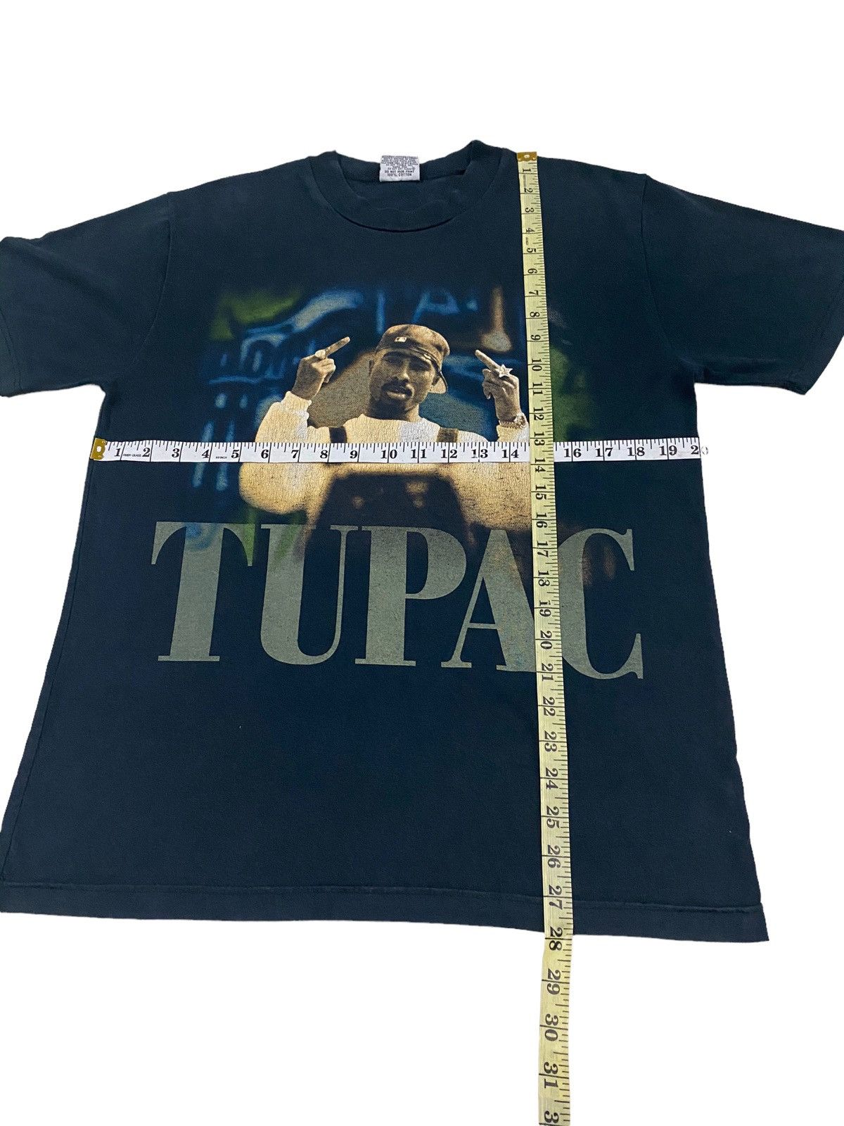 Band Tees Rare Vintage 90s Tupac Shakur raptee big face shirt Size US M / EU 48-50 / 2 - 6 Thumbnail