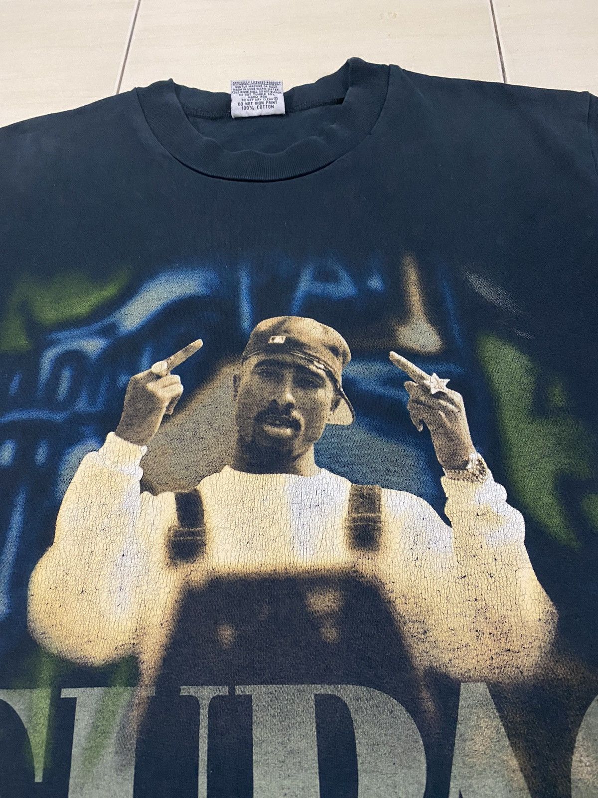 Band Tees Rare Vintage 90s Tupac Shakur raptee big face shirt Size US M / EU 48-50 / 2 - 8 Thumbnail