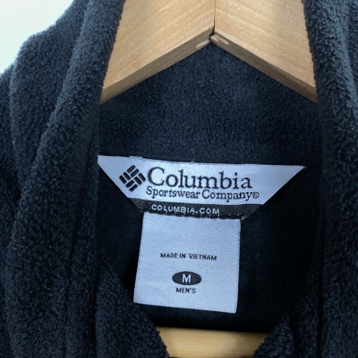 Columbia fleece sweater