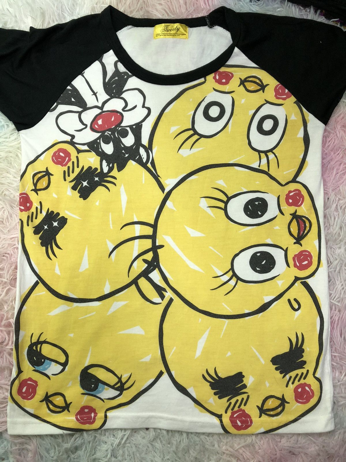 Cartoon Network × Twenty × Warner Bros Looney Tunes Tweety 3 quarter sleeve t-shirt Size US S / EU 44-46 / 1 - 3 Thumbnail