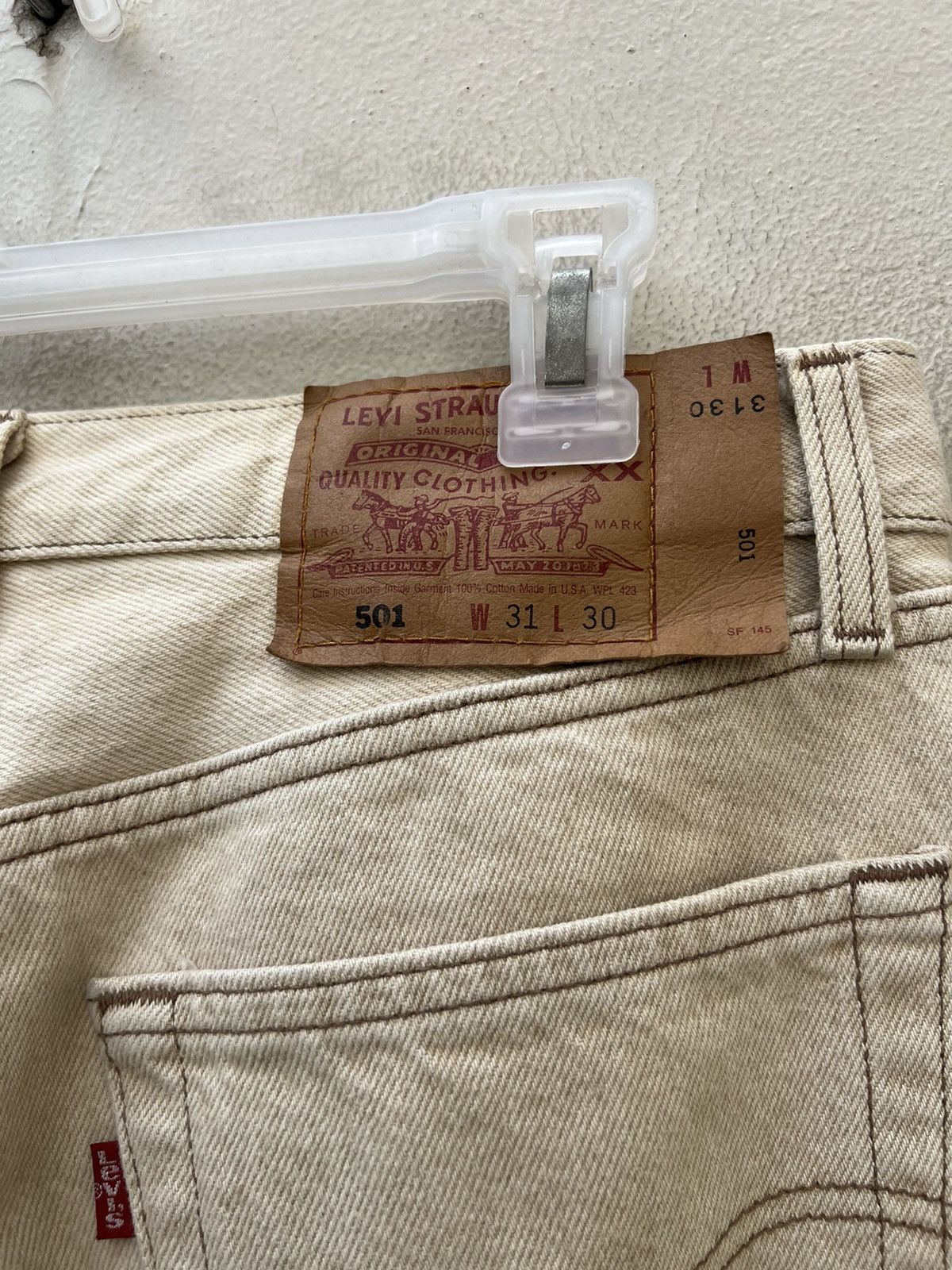 Levi's Vintage 1997 Levi’s 501 Sun Fade Cream Denim Jeans Size US 31 - 17 Thumbnail