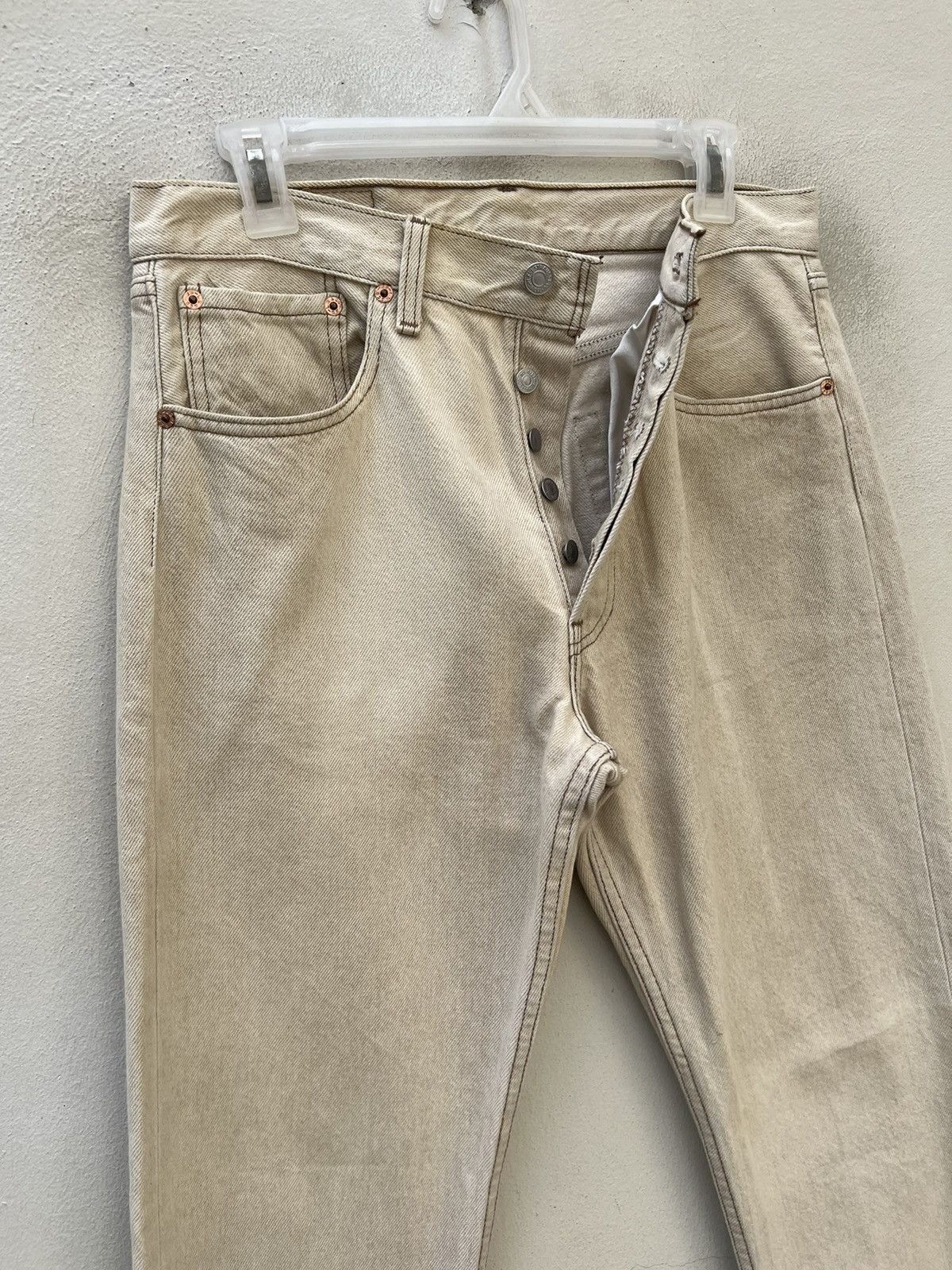 Levi's Vintage 1997 Levi’s 501 Sun Fade Cream Denim Jeans Size US 31 - 7 Thumbnail