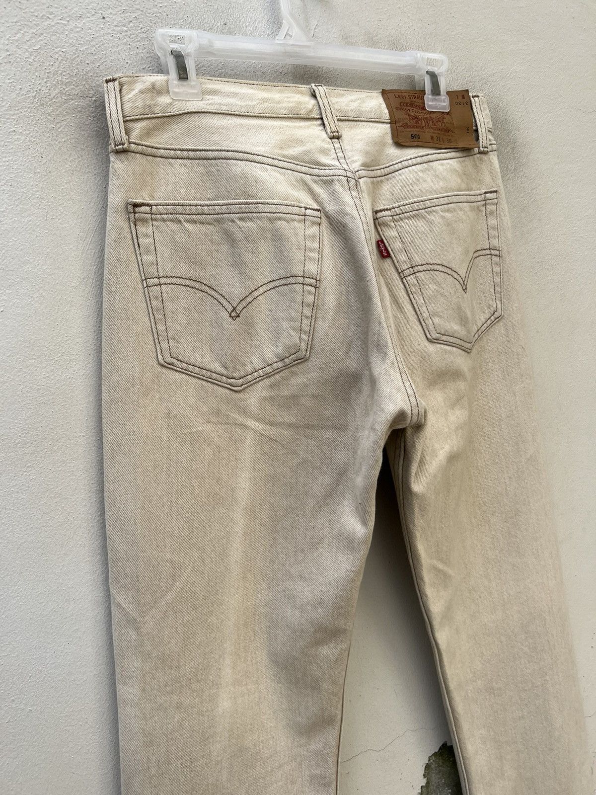 Levi's Vintage 1997 Levi’s 501 Sun Fade Cream Denim Jeans Size US 31 - 14 Thumbnail