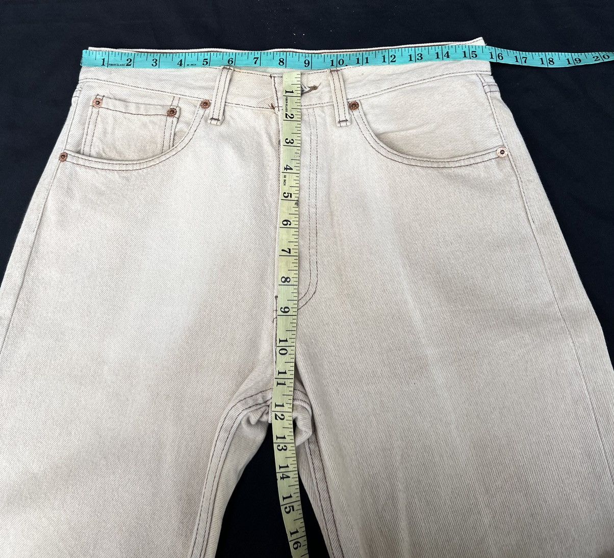 Levi's Vintage 1997 Levi’s 501 Sun Fade Cream Denim Jeans Size US 31 - 4 Thumbnail