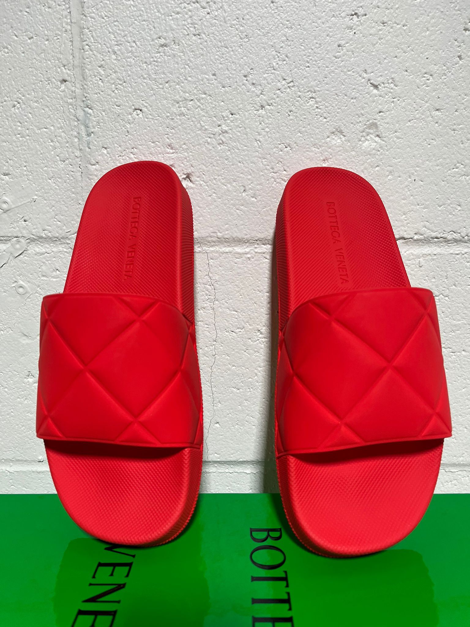 Bottega Veneta BV Slider Sandal in Matt Rubber in Tomato Size US 7 / EU 40 - 5 Thumbnail