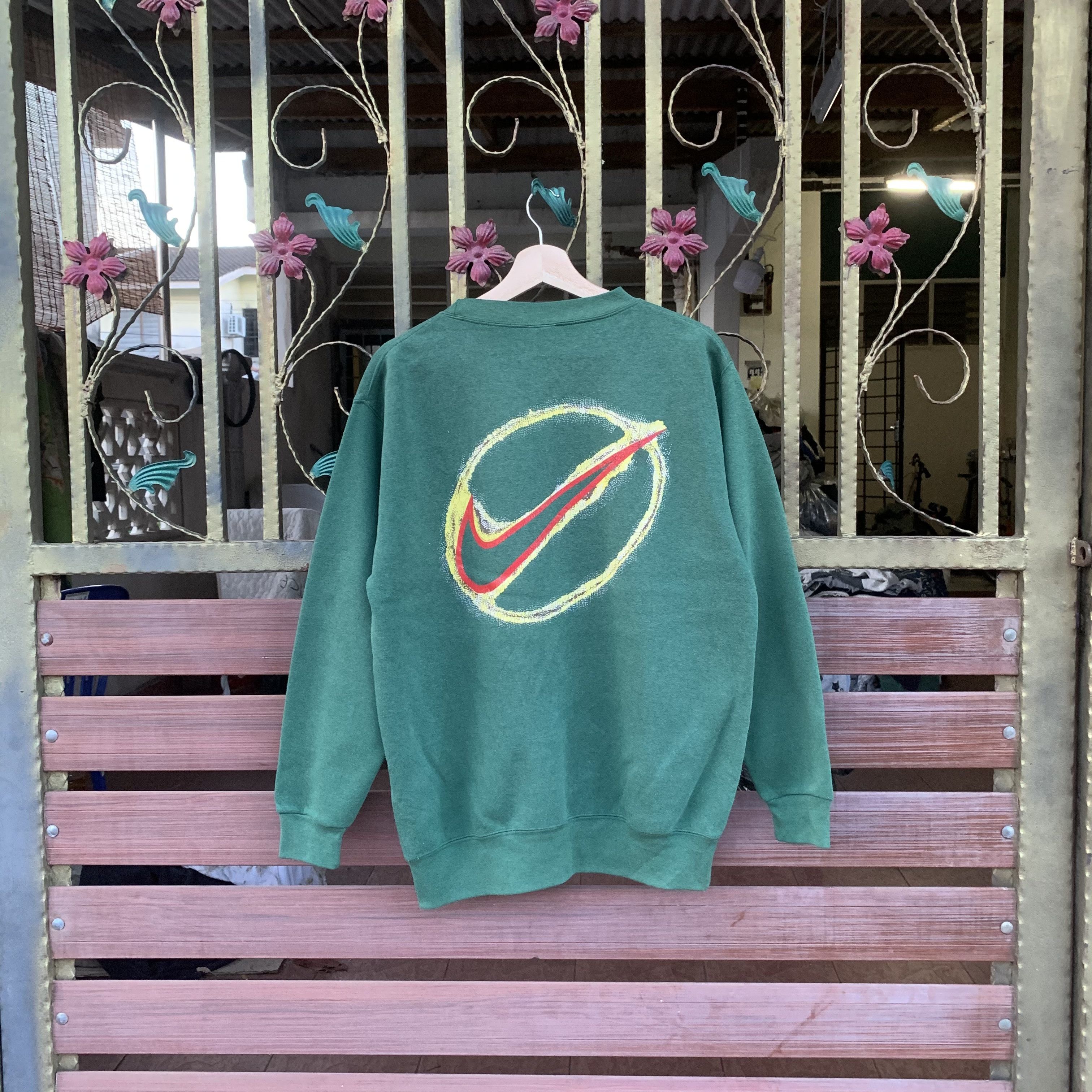 Nike 90s Vintage Nike Swoosh Big Logo Rare Crewneck Pullover Size US M / EU 48-50 / 2 - 2 Thumbnail
