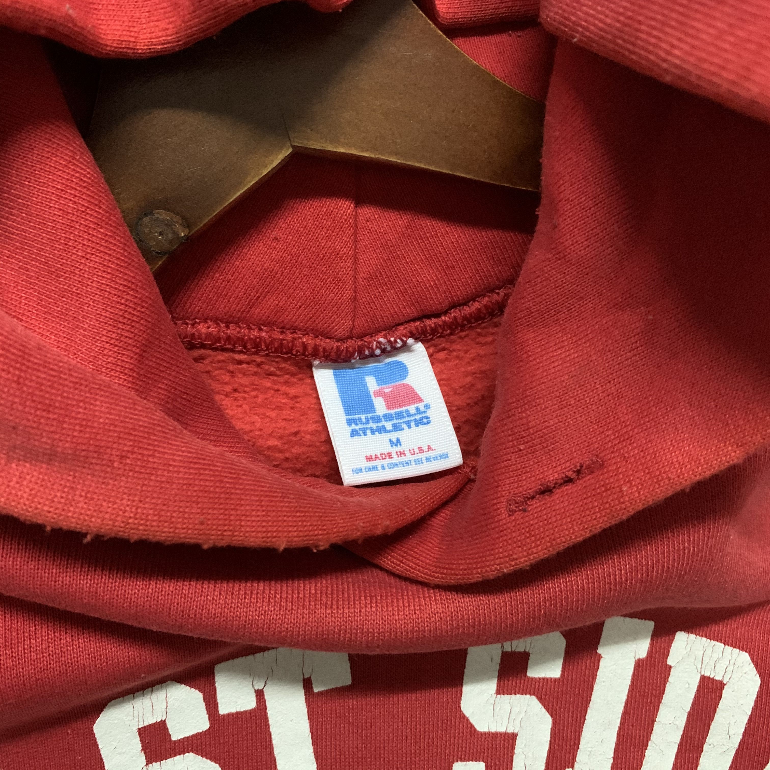 Russell Athletic SEND OFFERS🔥90’s Vintage RUSSELL Athletic Red Indian Hooded Size US M / EU 48-50 / 2 - 5 Thumbnail
