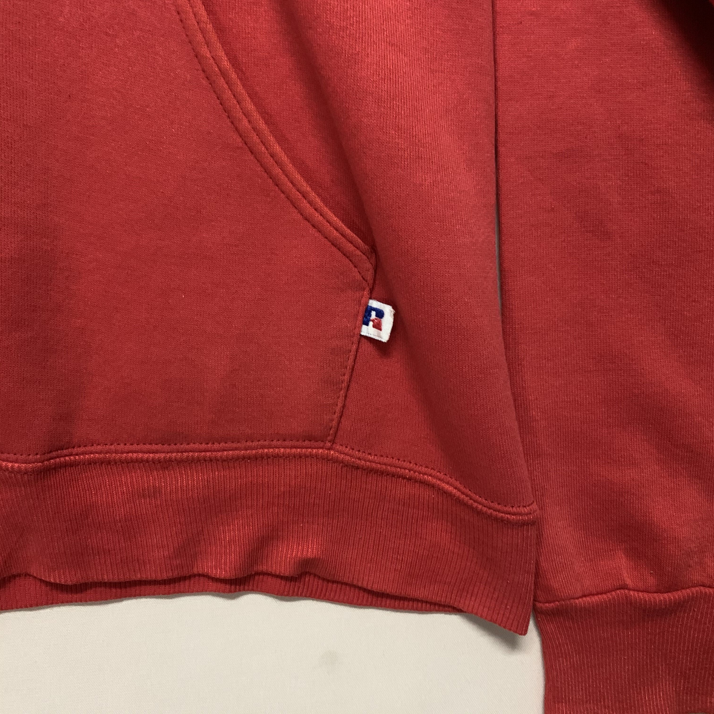 Russell Athletic SEND OFFERS🔥90’s Vintage RUSSELL Athletic Red Indian Hooded Size US M / EU 48-50 / 2 - 6 Thumbnail