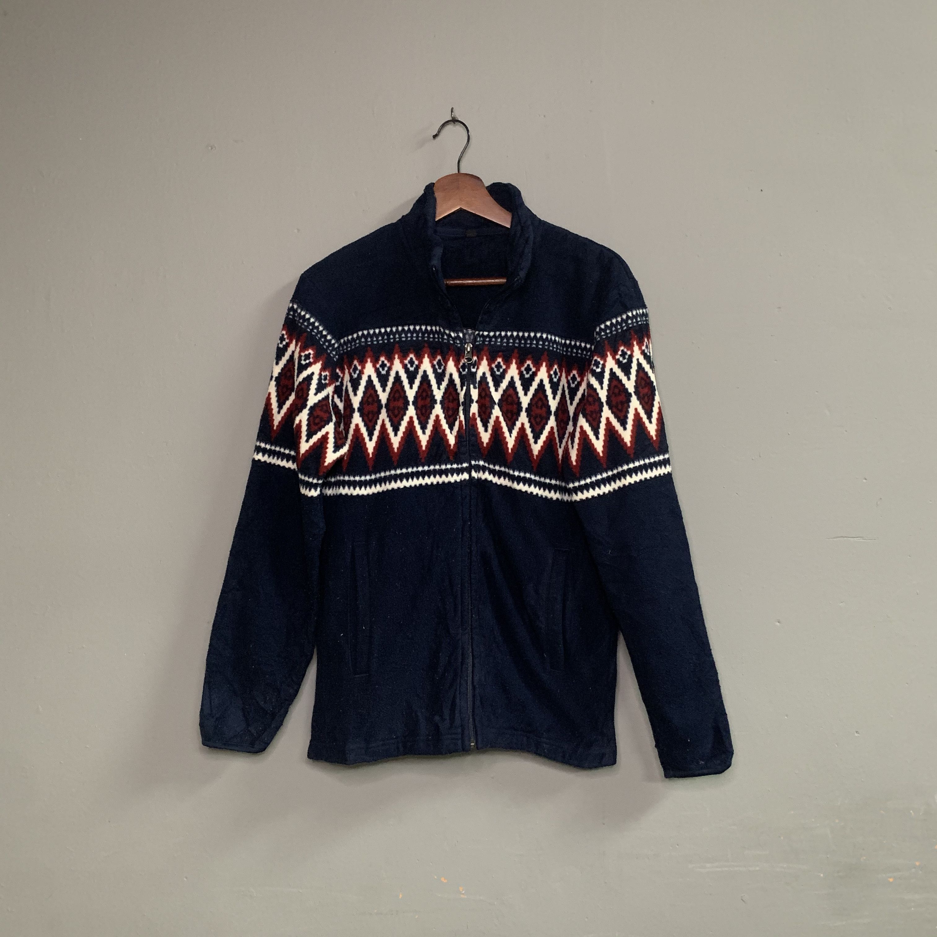Japanese Brand Japanese Vintage Navajo StyleTribal Zipper Sweatshirt Jacket Size US M / EU 48-50 / 2 - 1 Thumbnail