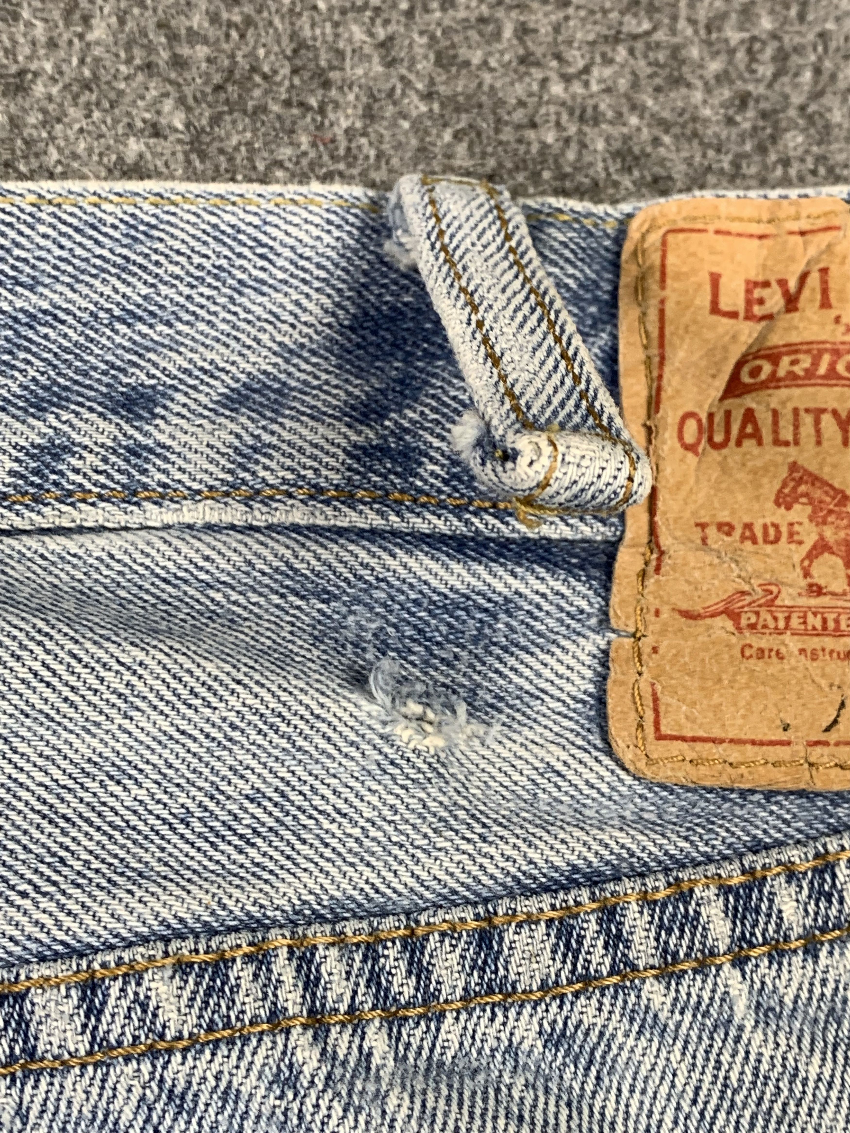 Levi's Vintage Levis 501 Light Wash Jeans DP2158 Size US 39 - 16 Thumbnail