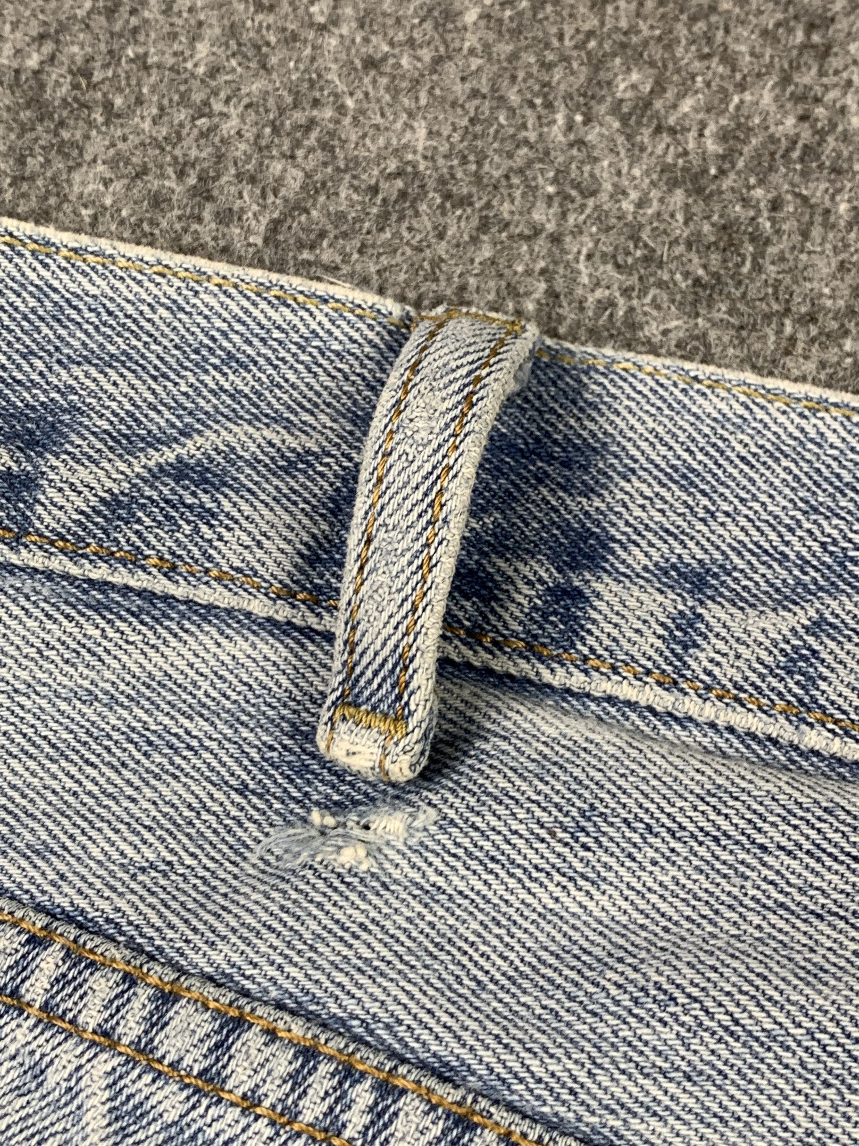 Levi's Vintage Levis 501 Light Wash Jeans DP2158 Size US 39 - 17 Thumbnail