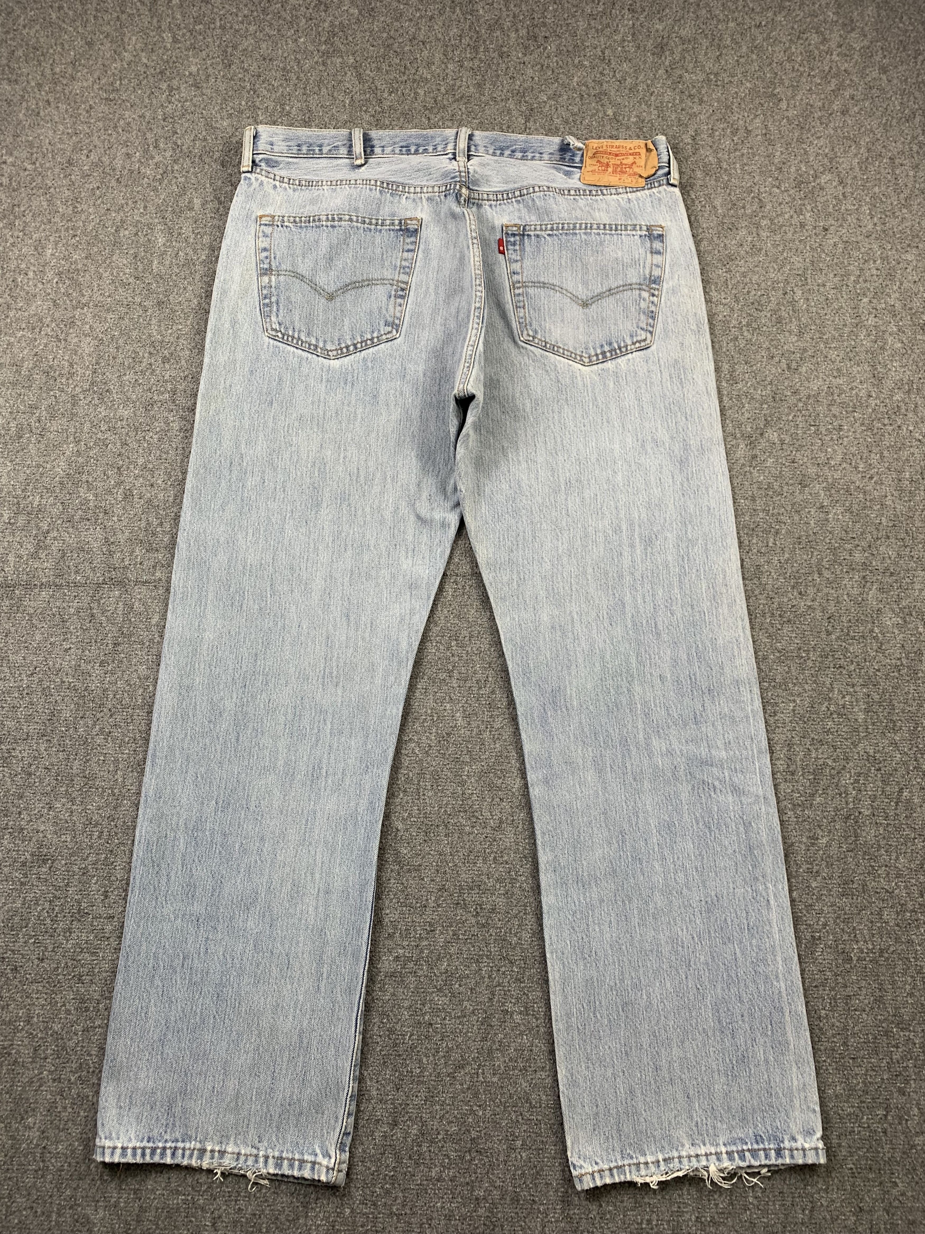 Levi's Vintage Levis 501 Light Wash Jeans DP2158 Size US 39 - 3 Thumbnail