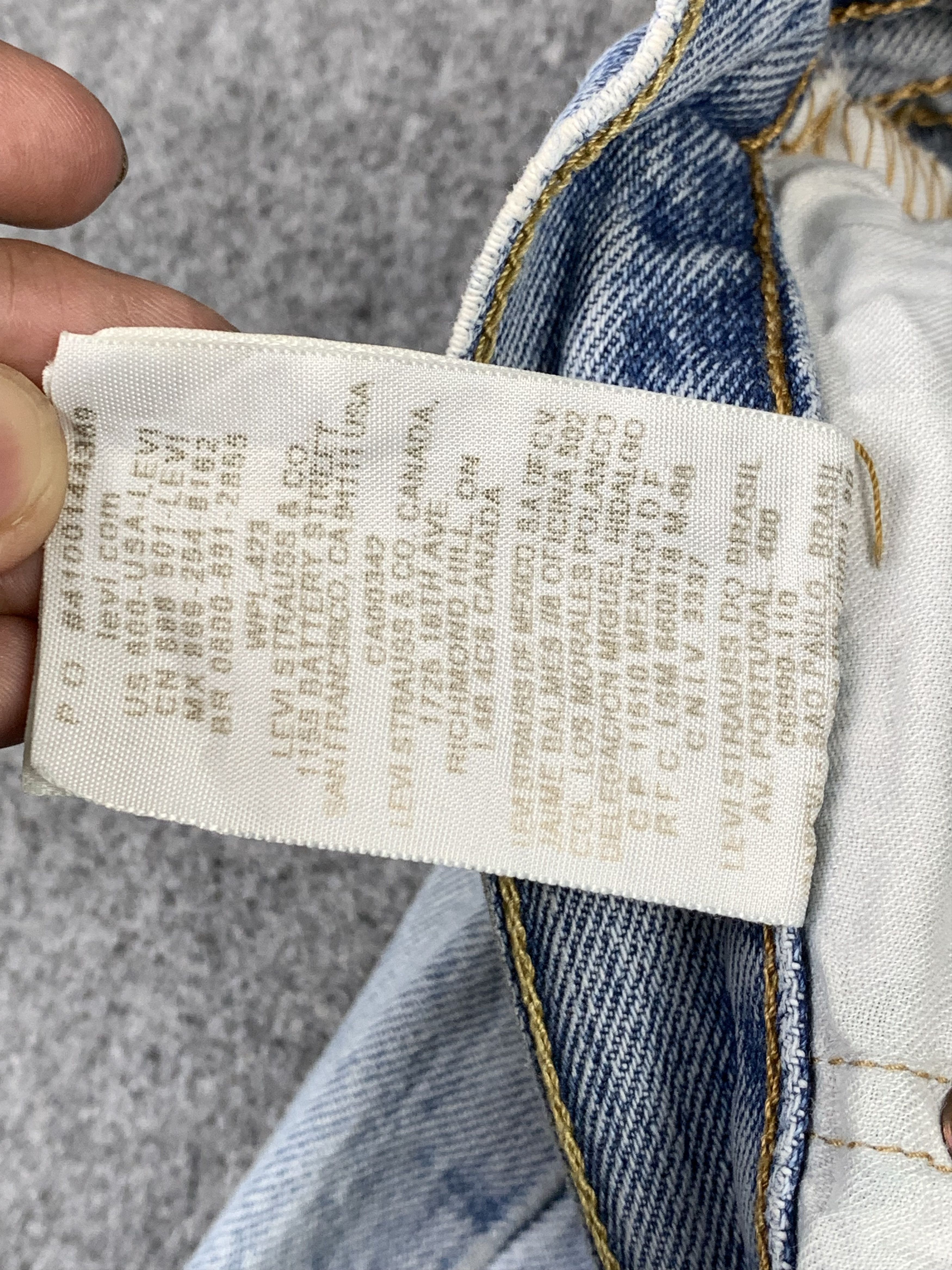 Levi's Vintage Levis 501 Light Wash Jeans DP2158 Size US 39 - 11 Thumbnail