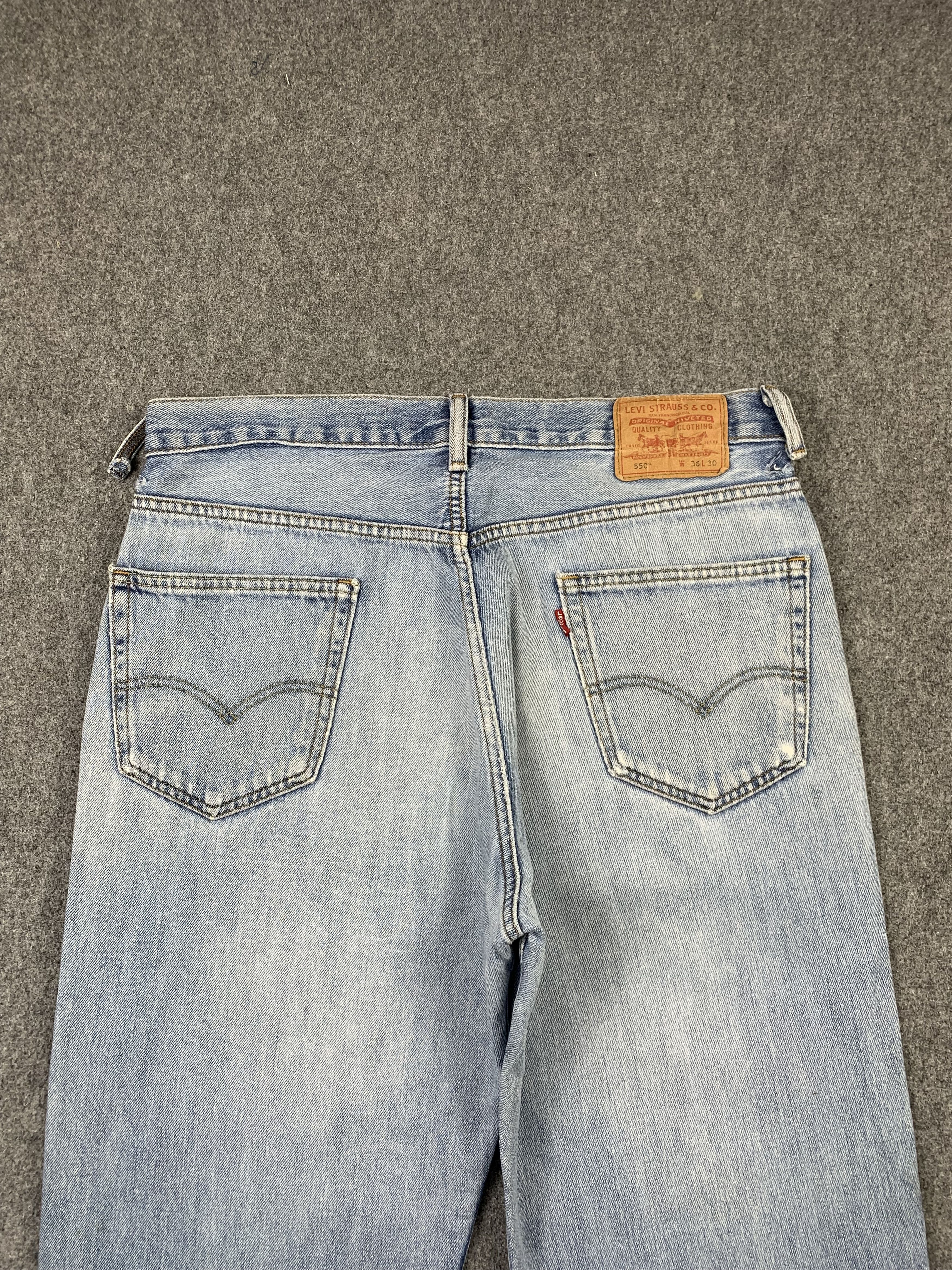 Levi's Vintage Levis 550 Light Wash Jeans DP2160 Size US 35 - 4 Thumbnail