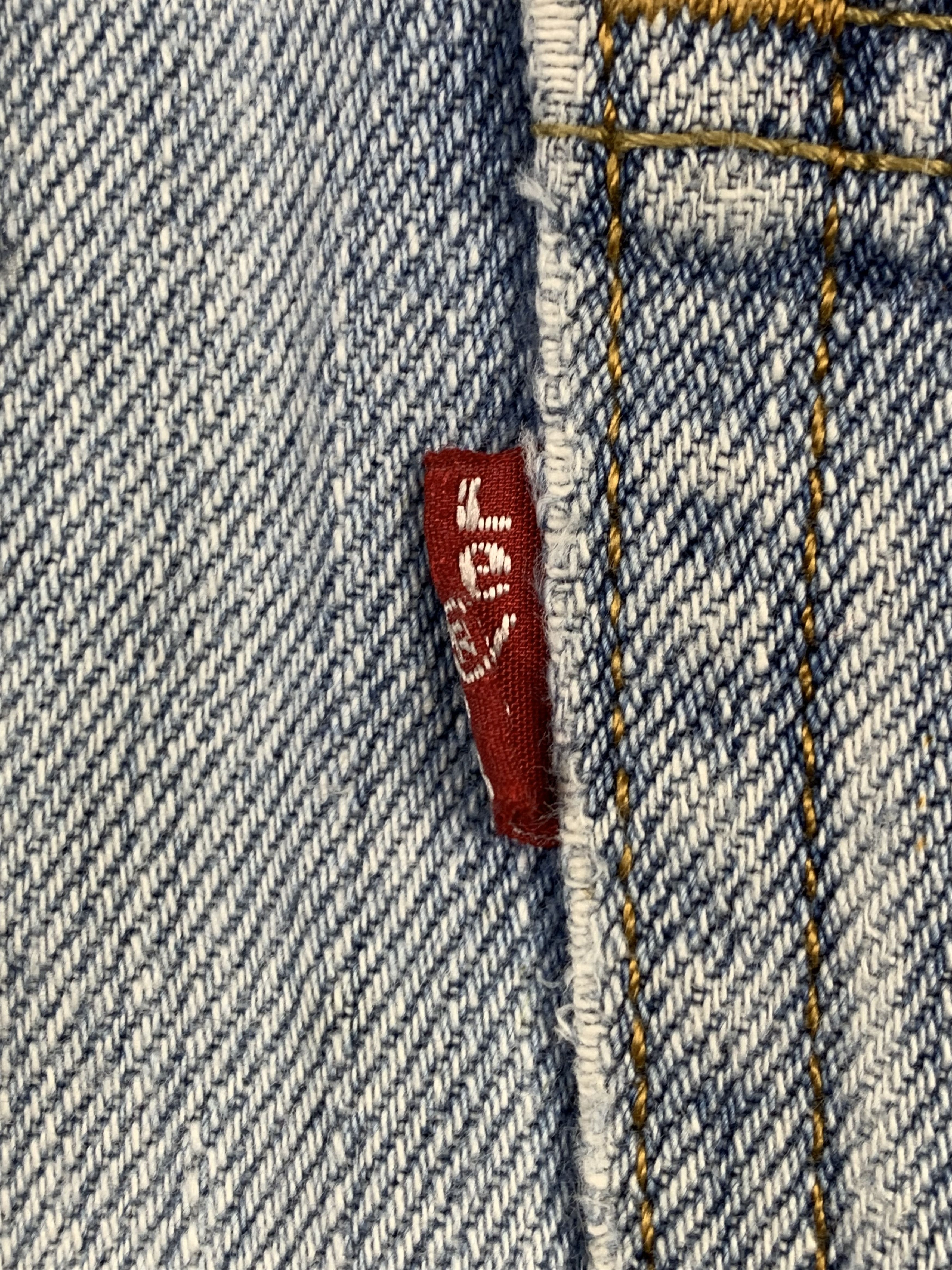 Levi's Vintage Levis 550 Light Wash Jeans DP2160 Size US 35 - 6 Thumbnail