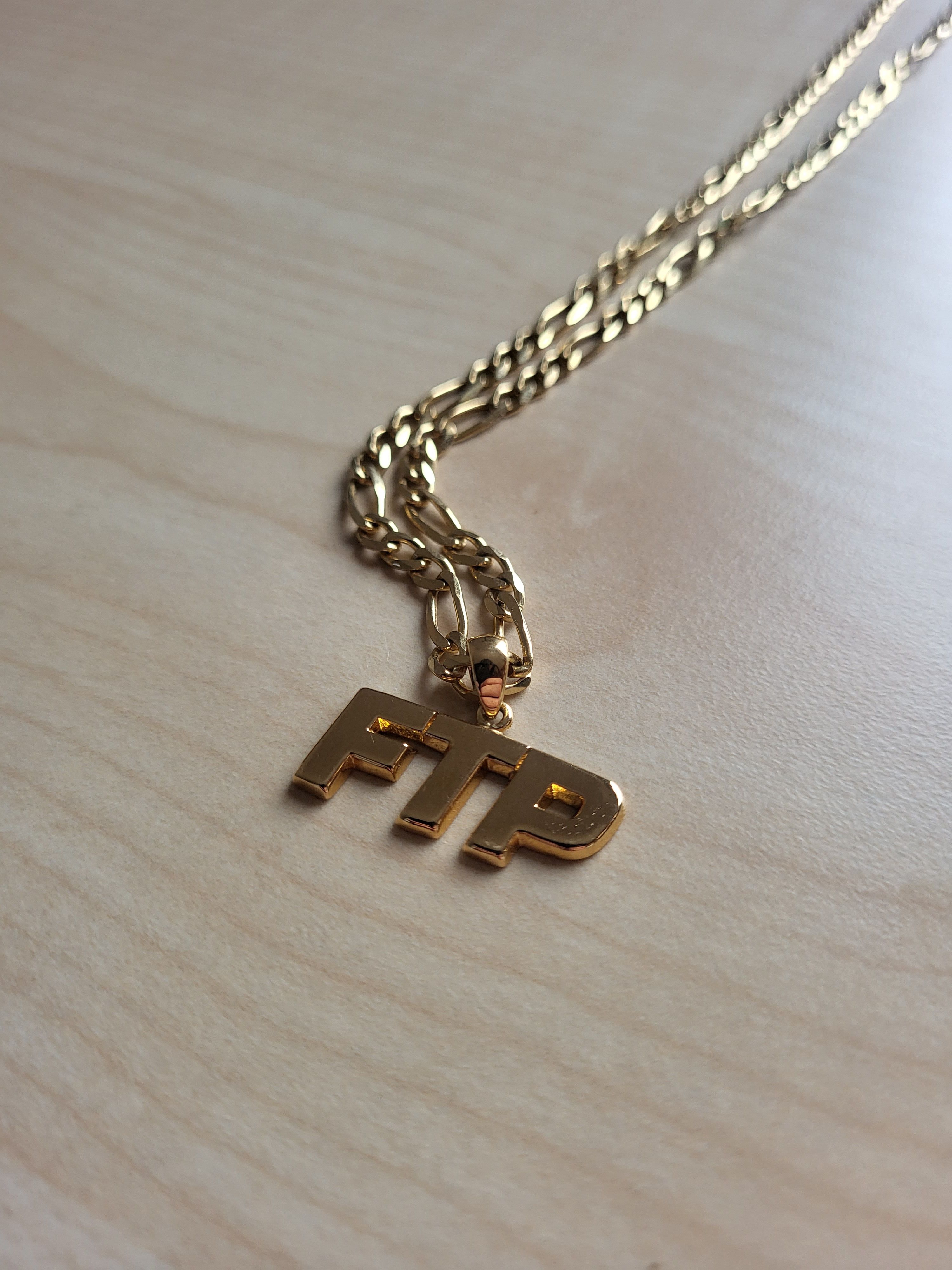 アクセサリー FTP Plated Micro Logo Chain FTP Plated Micro Logo Chain Gold - SS20 - US