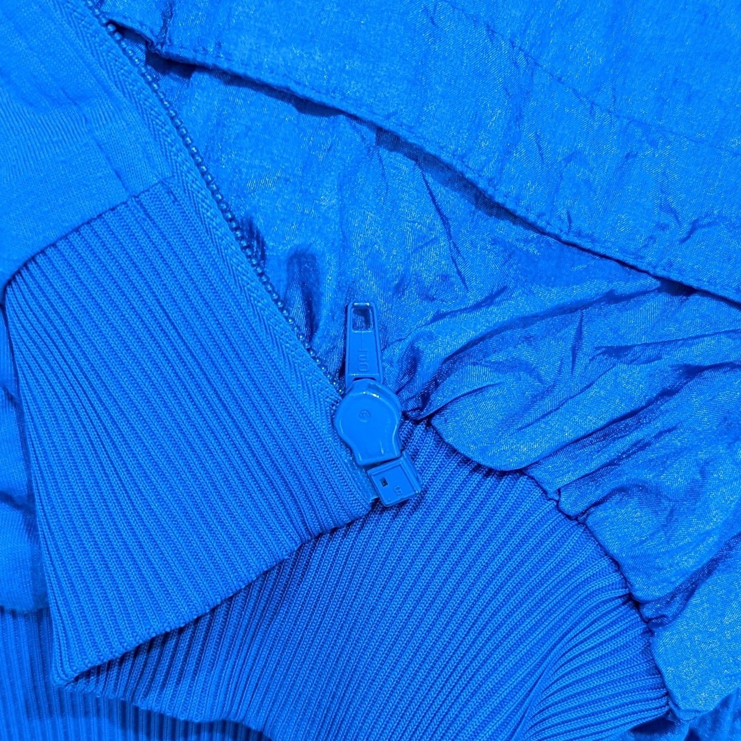 Adidas Vintage Adidas Nylon Bomber Jacket Gilet Removable Sleeves Size US M / EU 48-50 / 2 - 10 Thumbnail